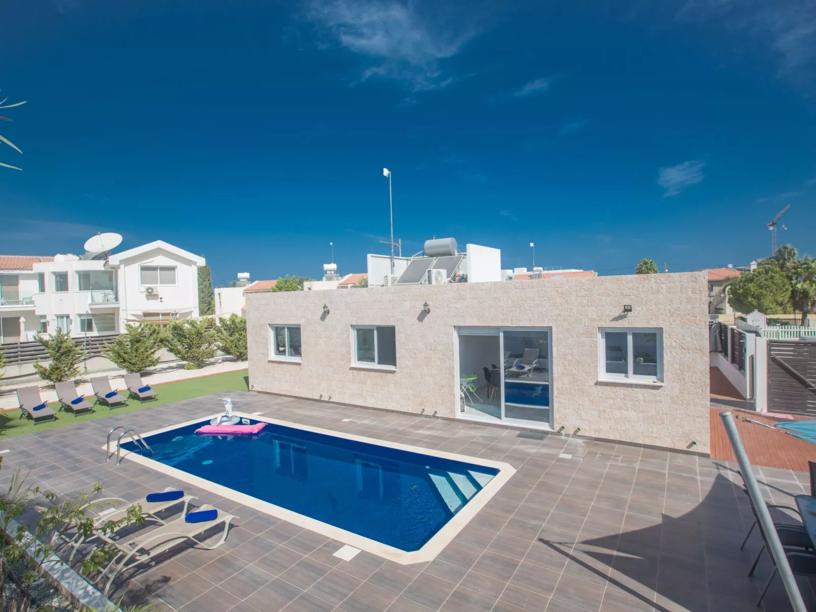 3 Schlafzimmer Villa mit Pool in Protaras Zentrum