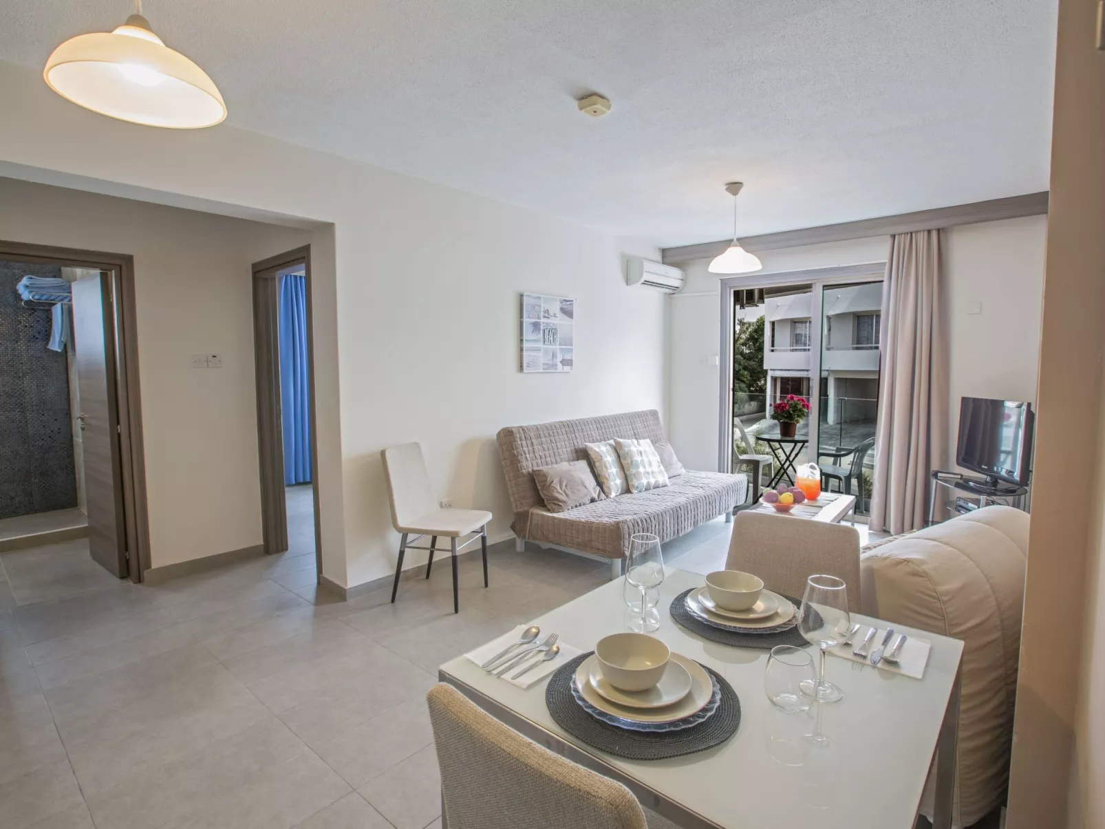 Helle Ferienwohnung mit Balkon