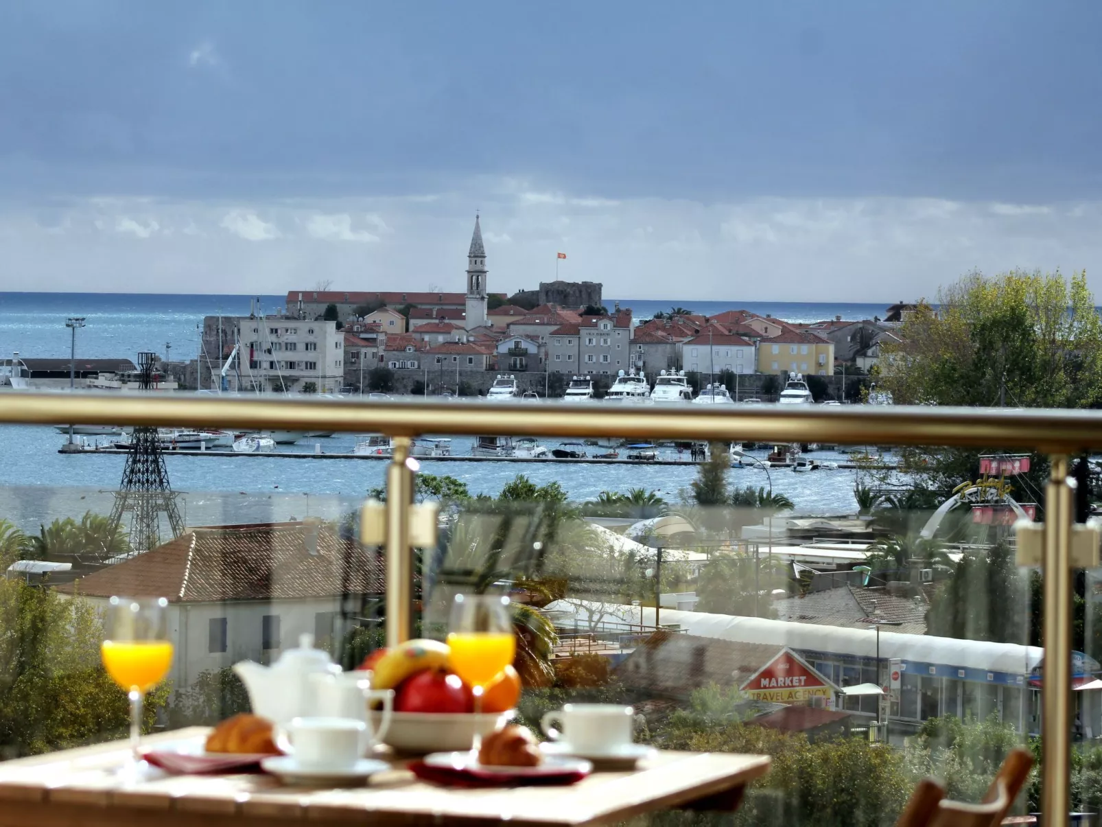 Für 4 Personen ca. 45 m&sup2; in Budva, Adriaküste Montenegro (Küste um Budva)