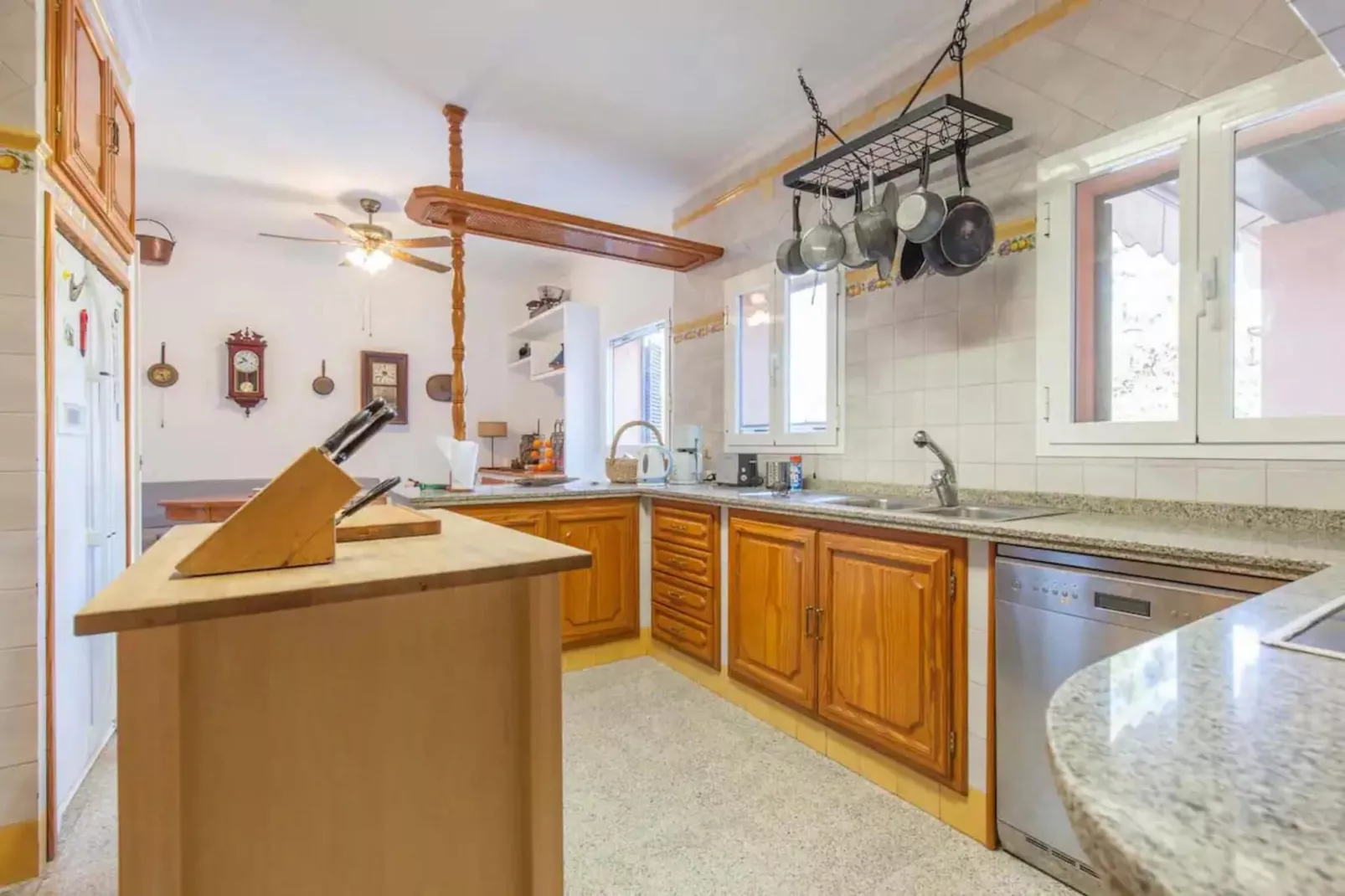 Magnifica Villa con Piscina Privada-Keuken