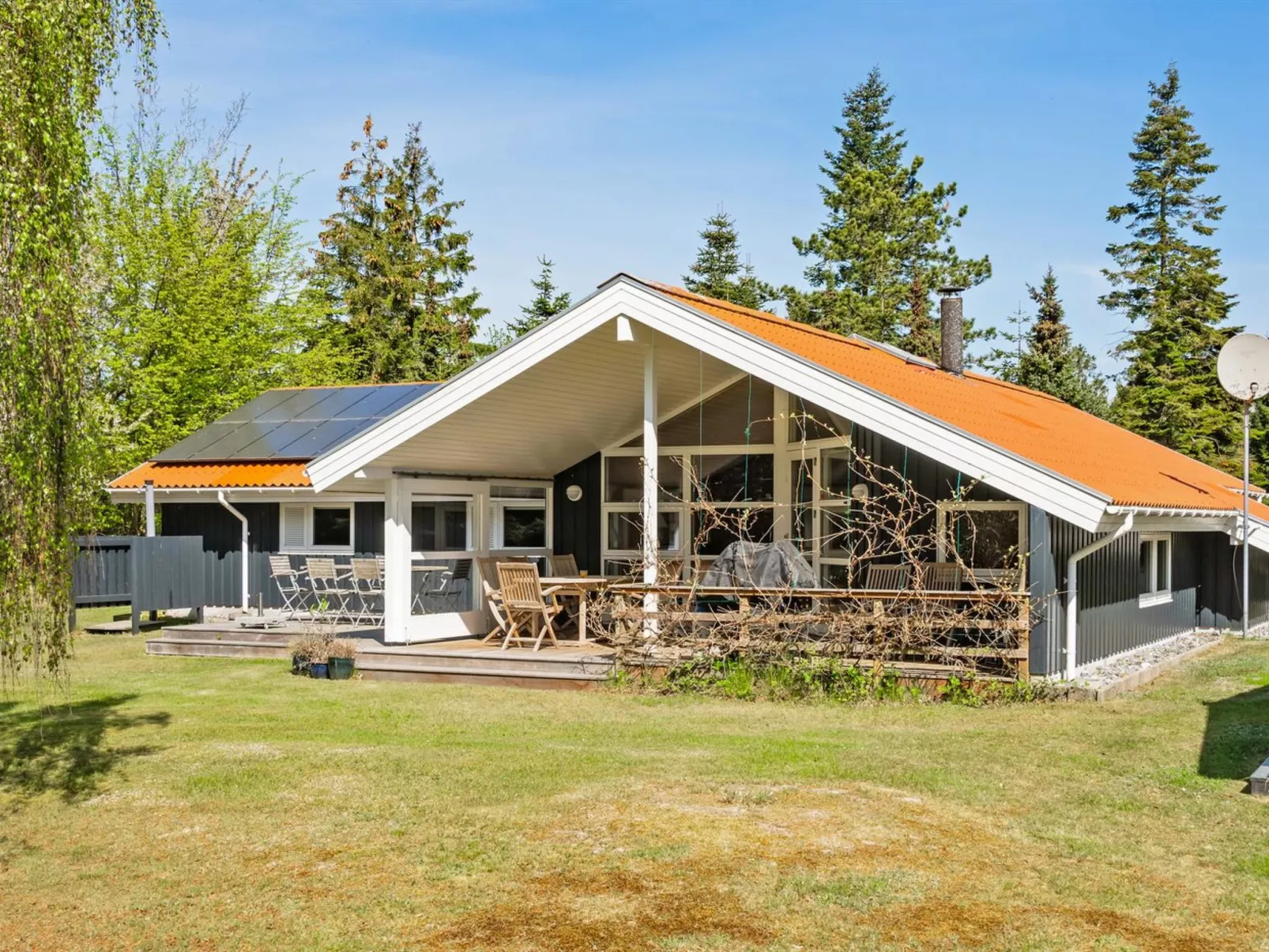 "Hollie" - 75m from the sea