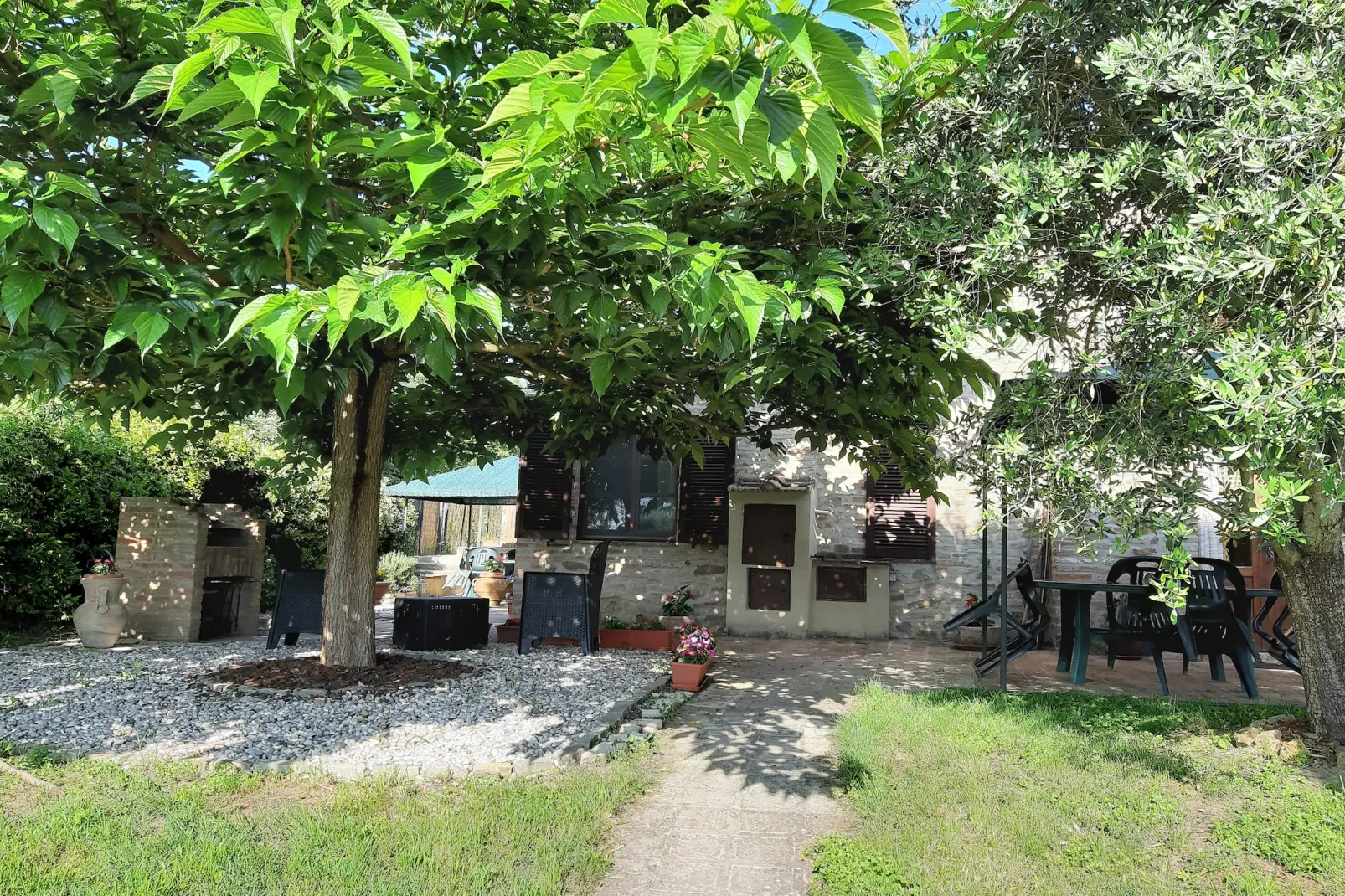 Il Bosco-Buitenkant zomer