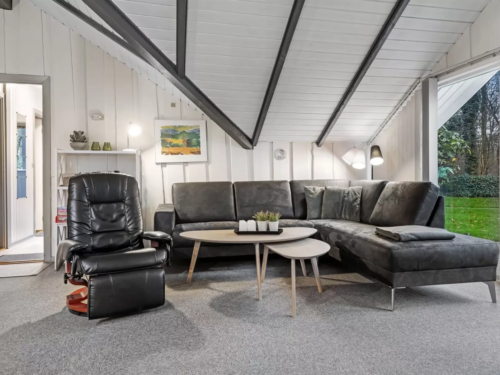 "Liljana" - 30km from the sea-Binnen