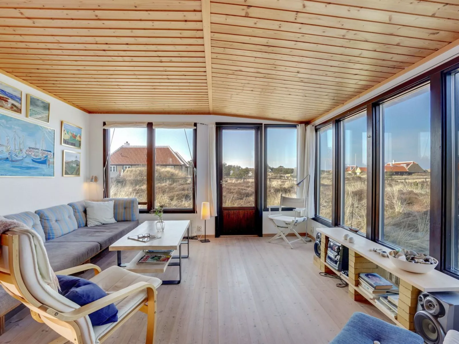 "Anniki" - 300m from the sea