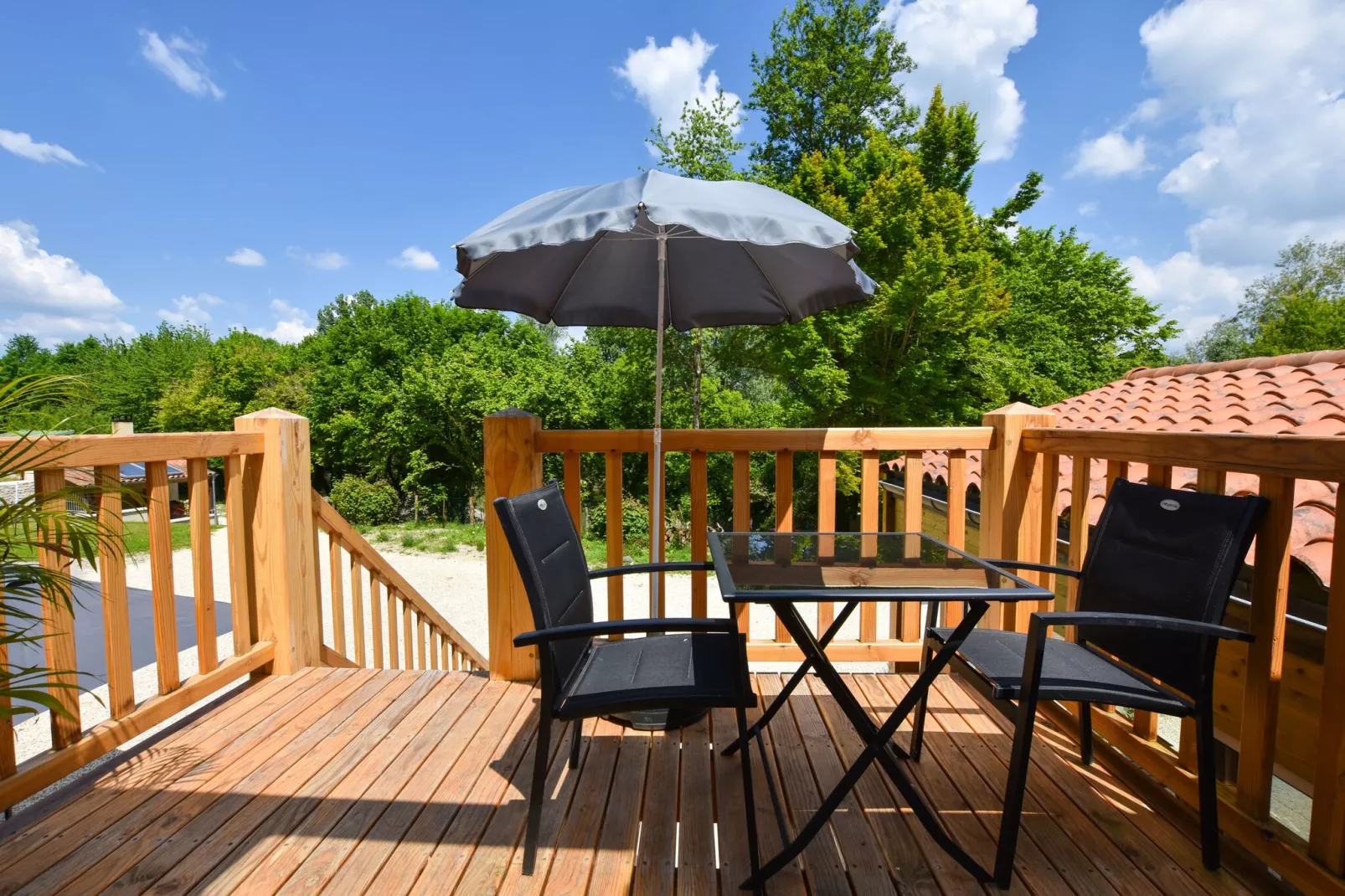 Domaine du pont vieux  Bâtiment principal/Annexe/chalet bois-Terrasbalkon