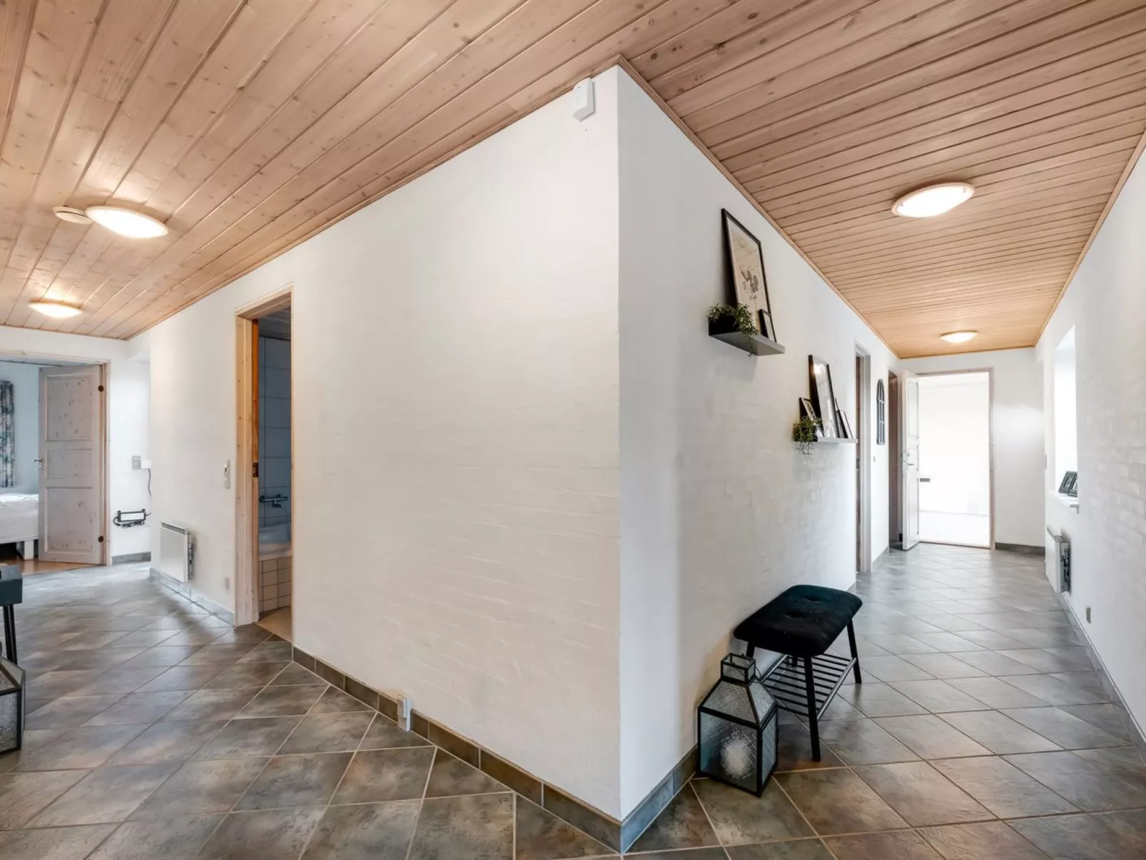 "Marlise" - 2.5km from the sea