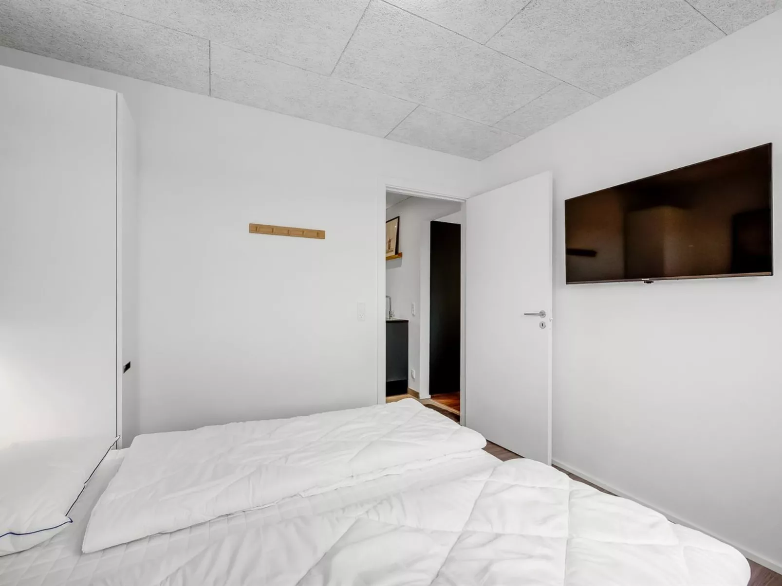 "Dreng" - 300m from the sea