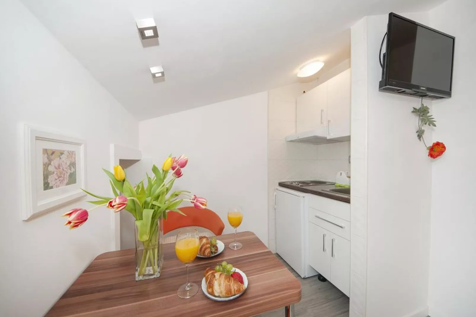 Apartments Villa Angela - Studio Apartment with Balcony and Sea View (Dajana)