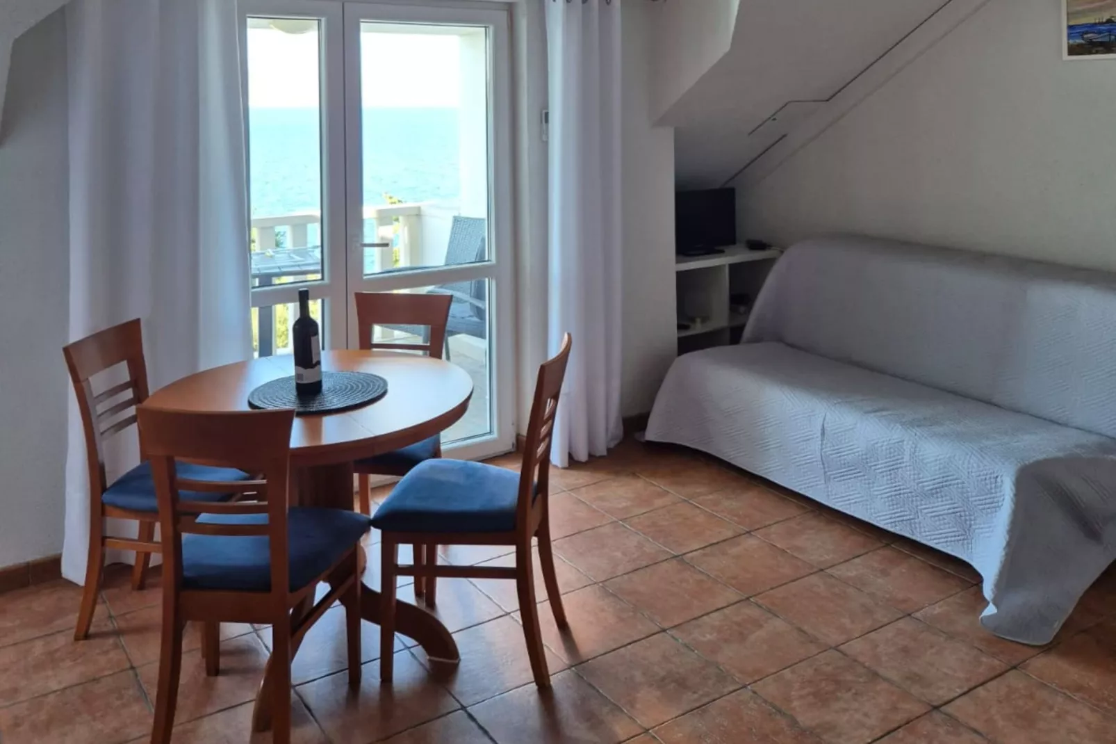 Villa Stella - Two Bedroom Apartment with Balcony and Sea View (Marilena)-Woonkamer