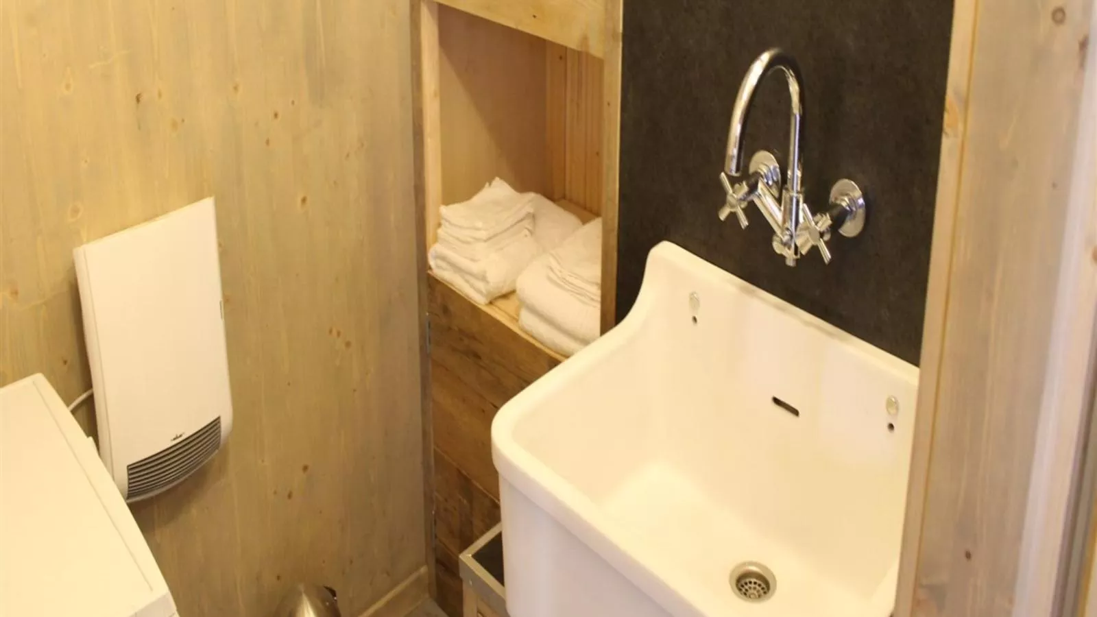 De Berghut - Badkamer