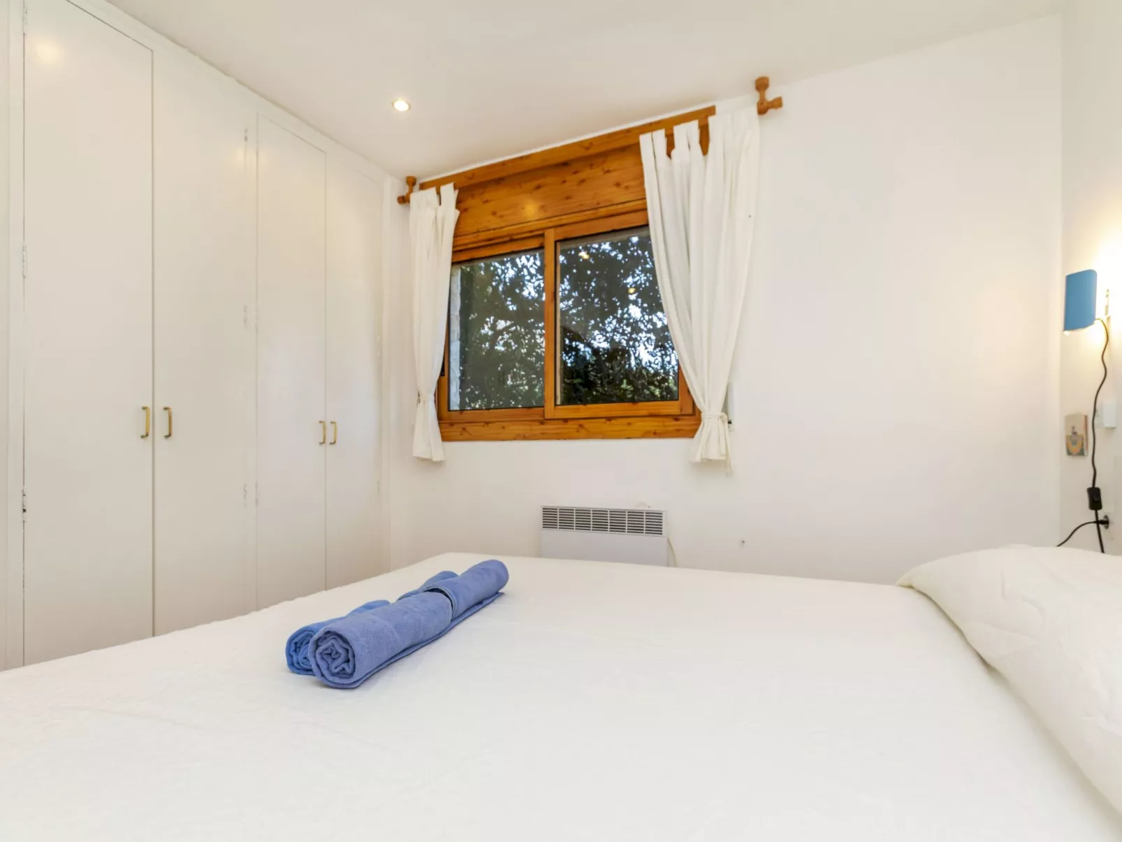 Brat Salions - Binnen