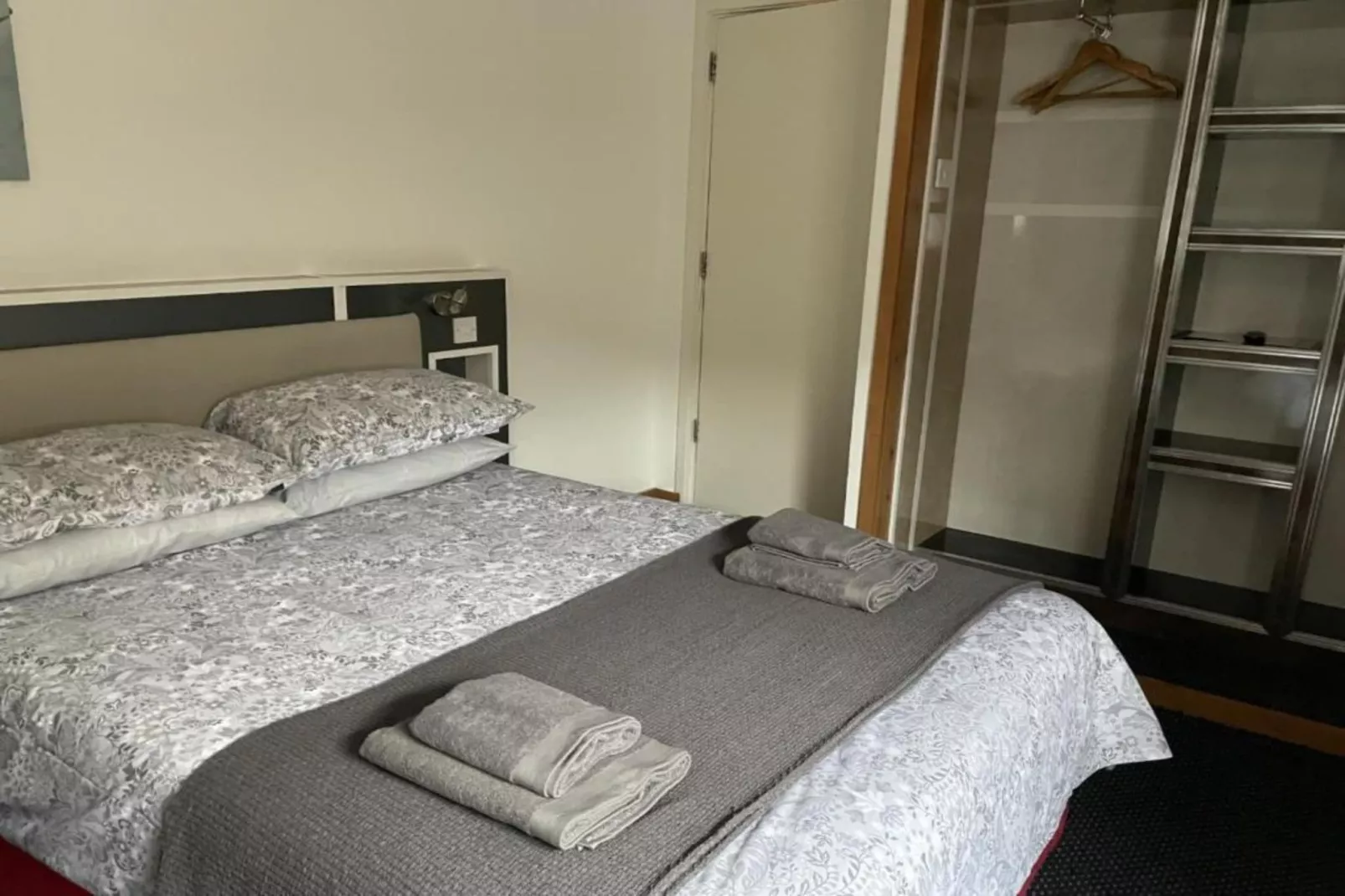 One Bed Room Apartment (2 Guest) - Slaapkamer