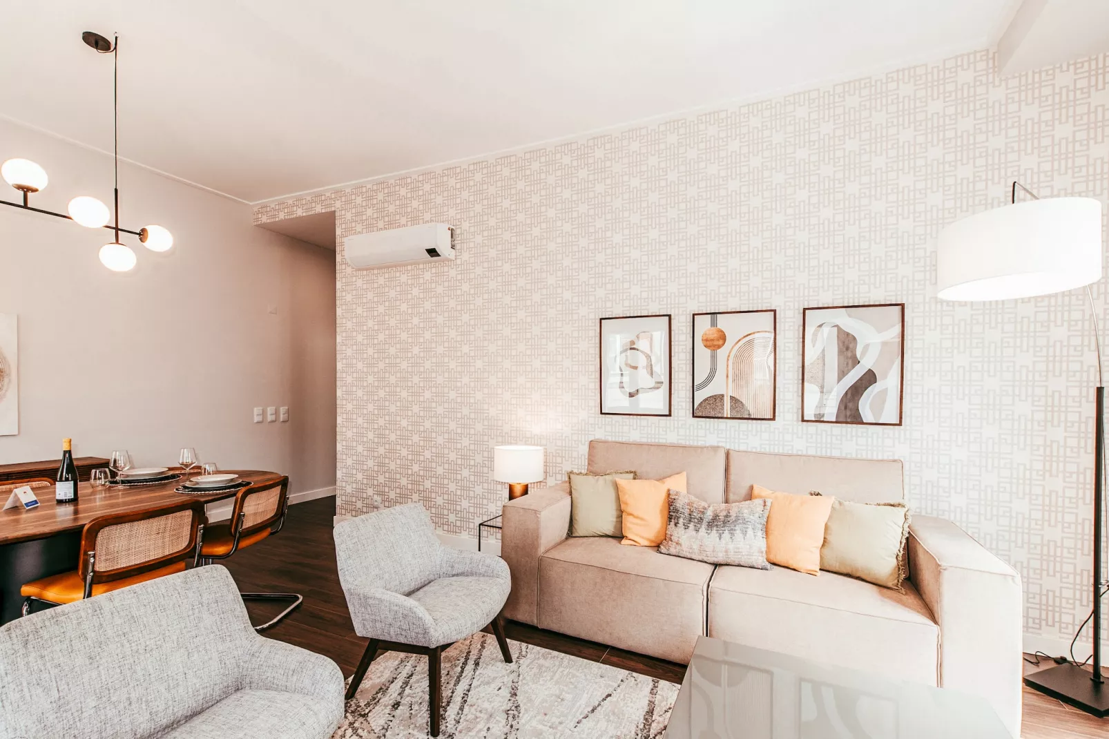 Elegant & Sophisticated Campo Ourique by GT House