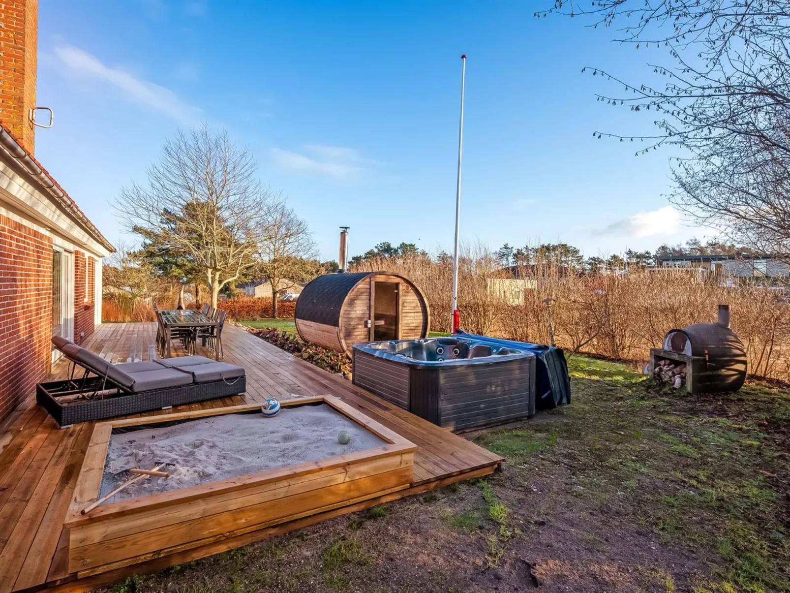 "Cyrill" - 2km from the sea