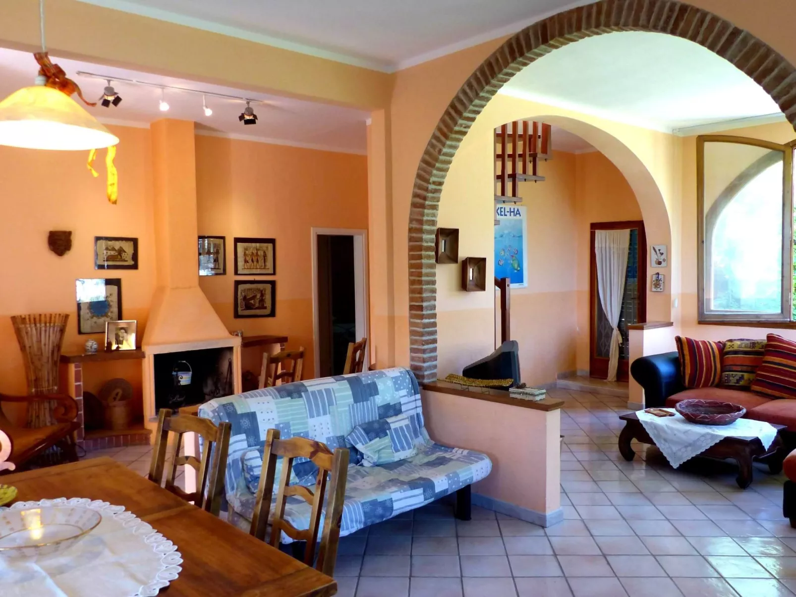 Große Wohnung in Mazzanta mit Schöner Terrasse