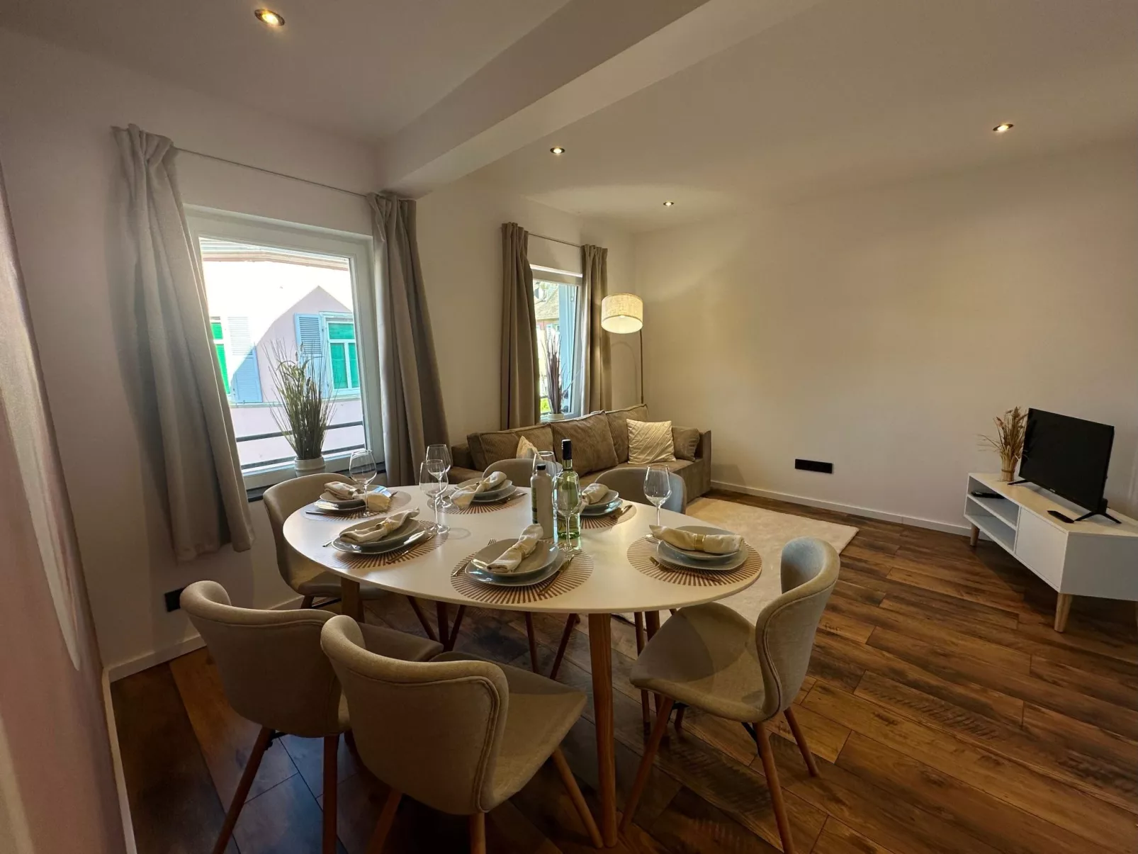 Charmante Fewo mit Dachterrasse, Wintergarten top