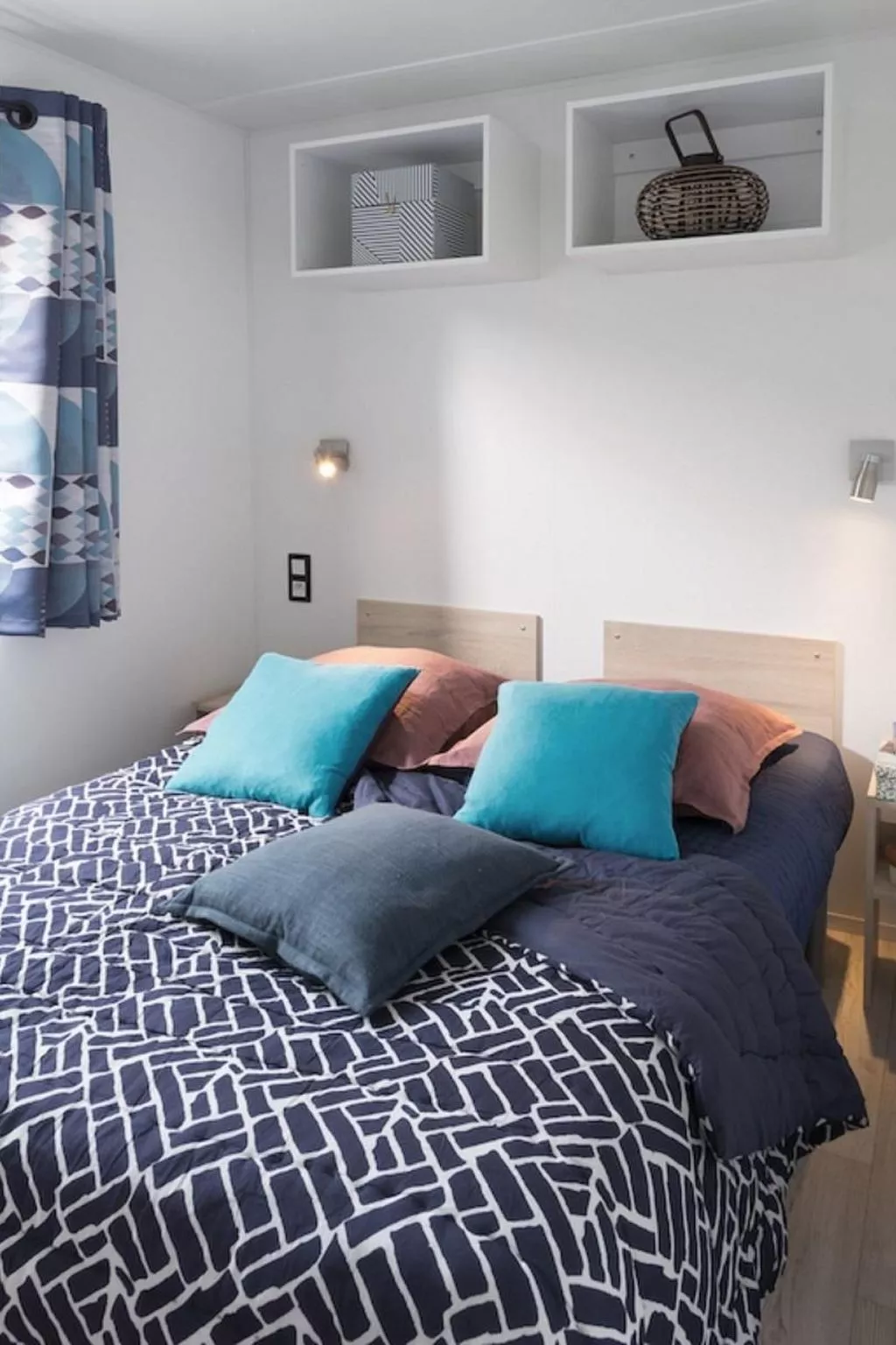 Schönes Ferienhaus in Wackersdorf mit Whirlpool und Terrasse