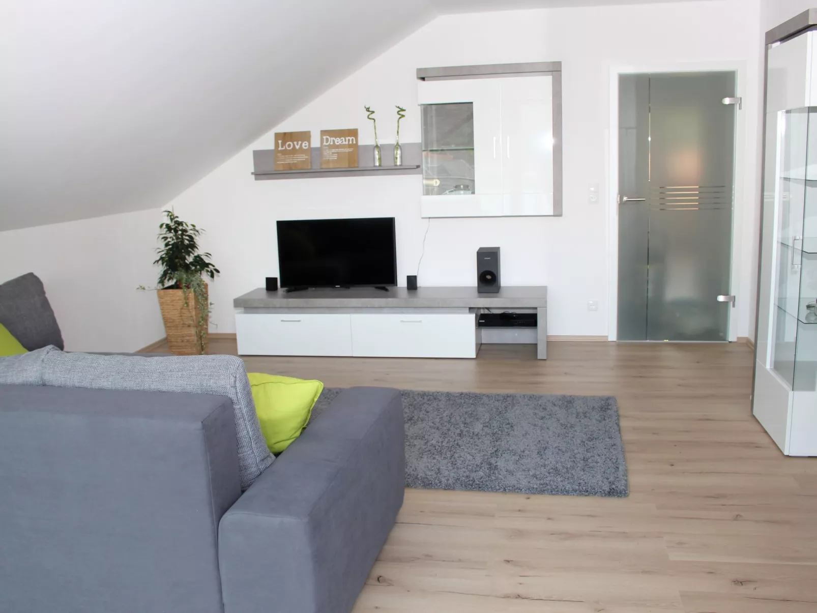 Nettes Ferienhaus in Hemfurth-Edersee mit Großer Terrasse