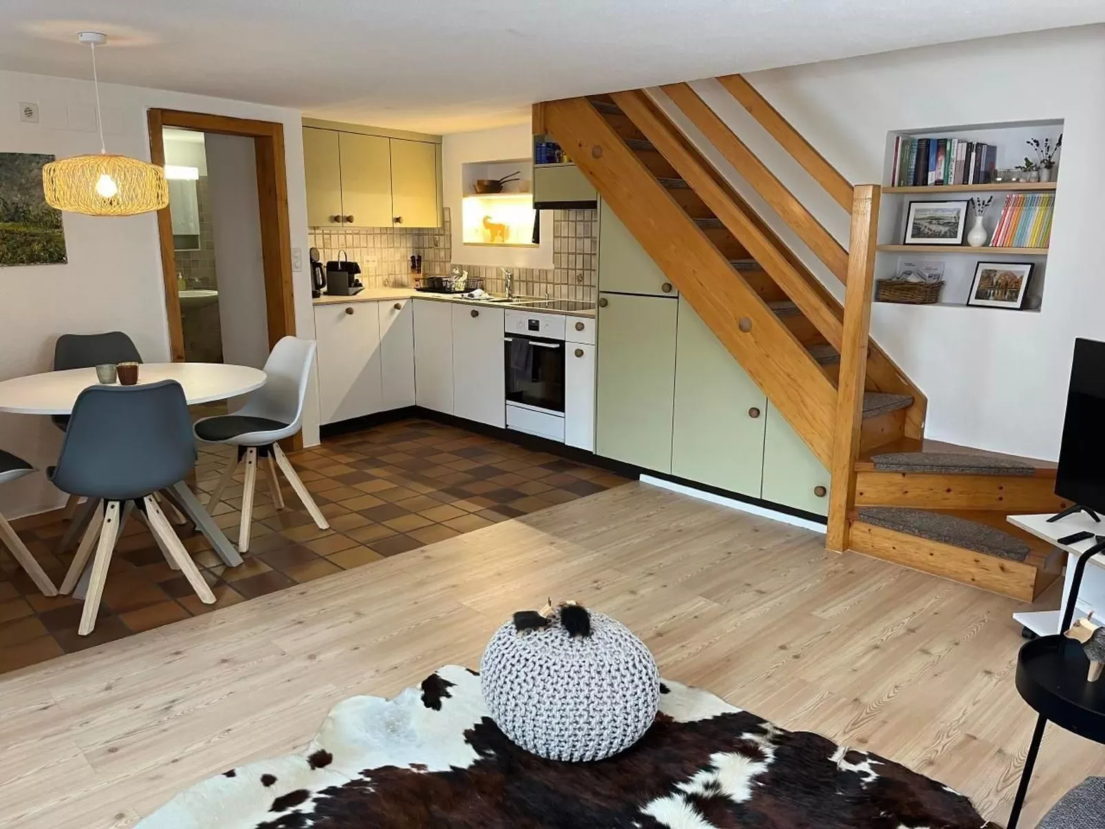 Gemütlich eingerichtete Ferienwohnung "Chasa"