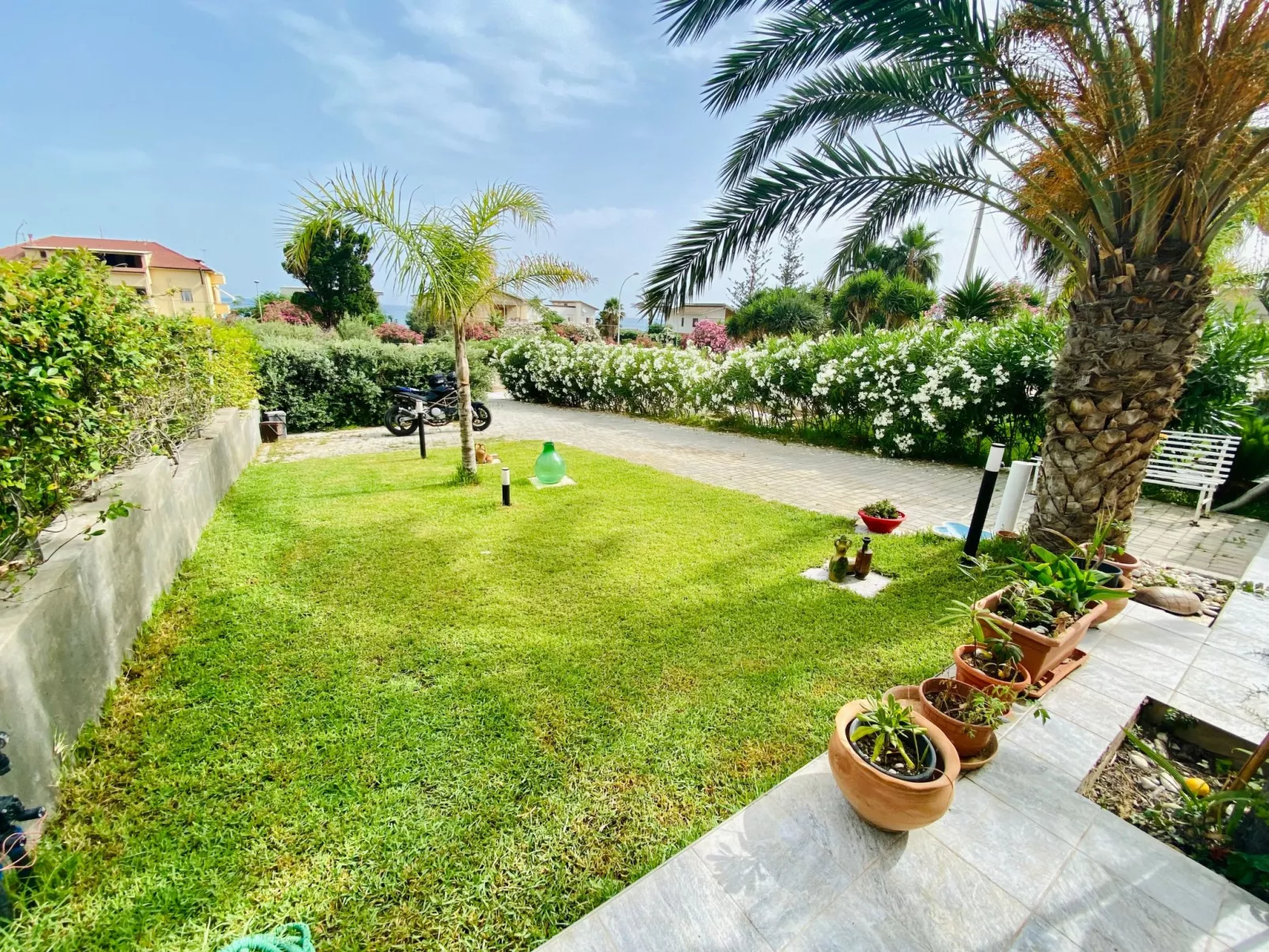 Villa Oasi, 50 m vom Strand entfernt, klimatisiert