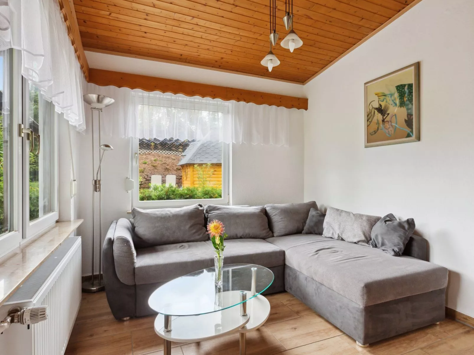 Mit naturnahen Badeteich