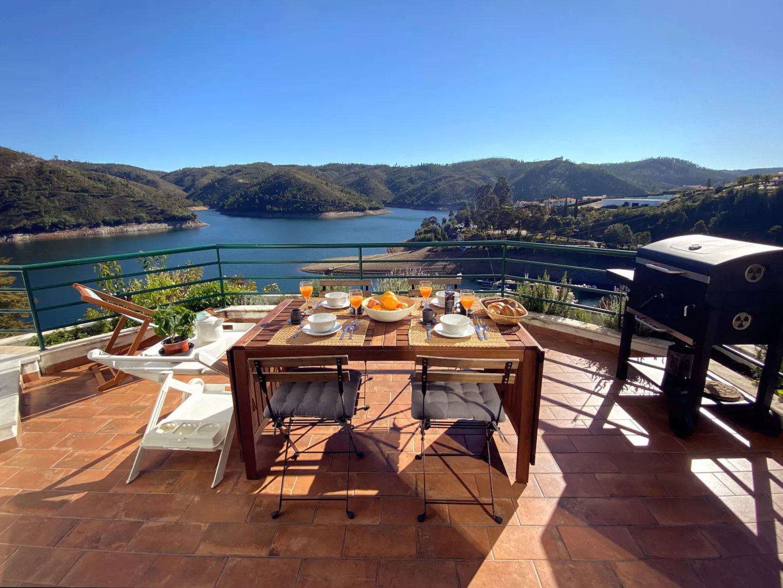 Ferienvilla "Blue Lake House" mit Sauna