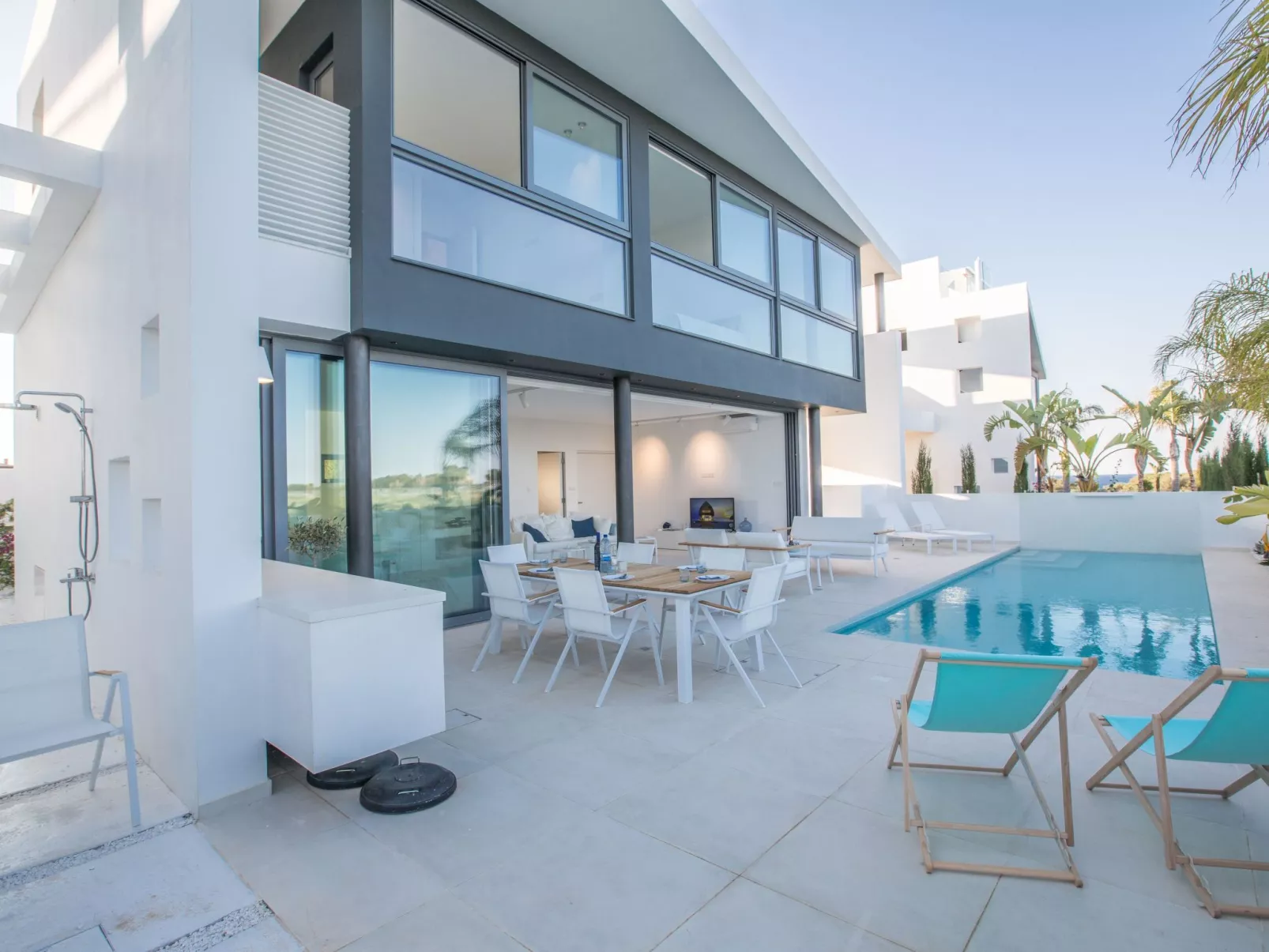 Neue, moderne 3-Schlafzimmer-Villa mit privatem Pool