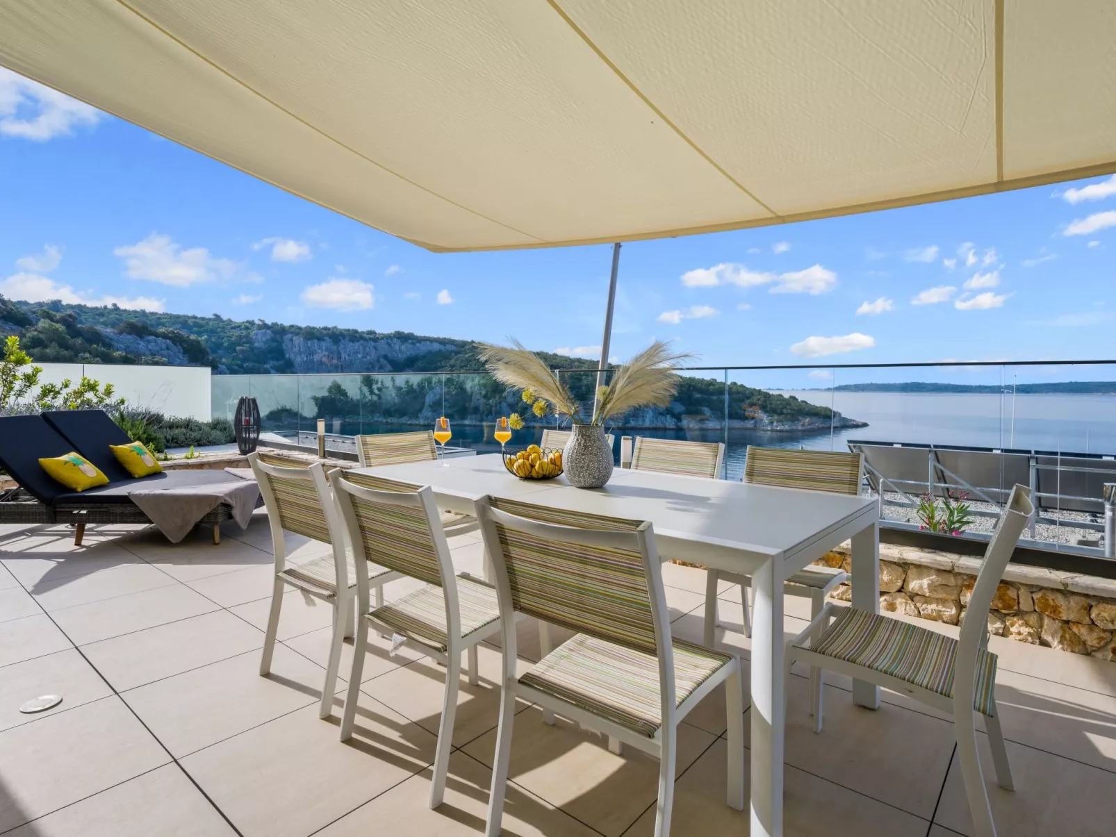 Gemütliches Ferienhaus in Vinišće mit Privatem Pool und Meerblick