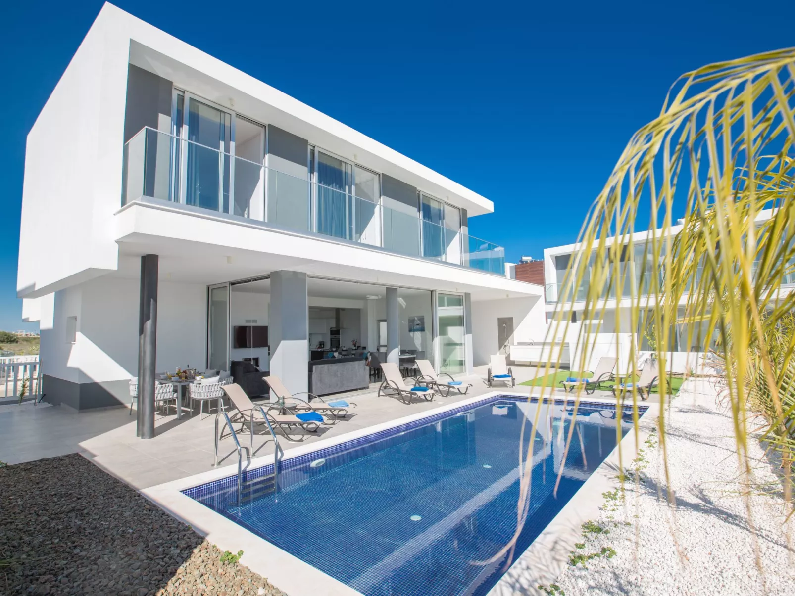 Atemberaubende Villa Olivine mit Meerblick