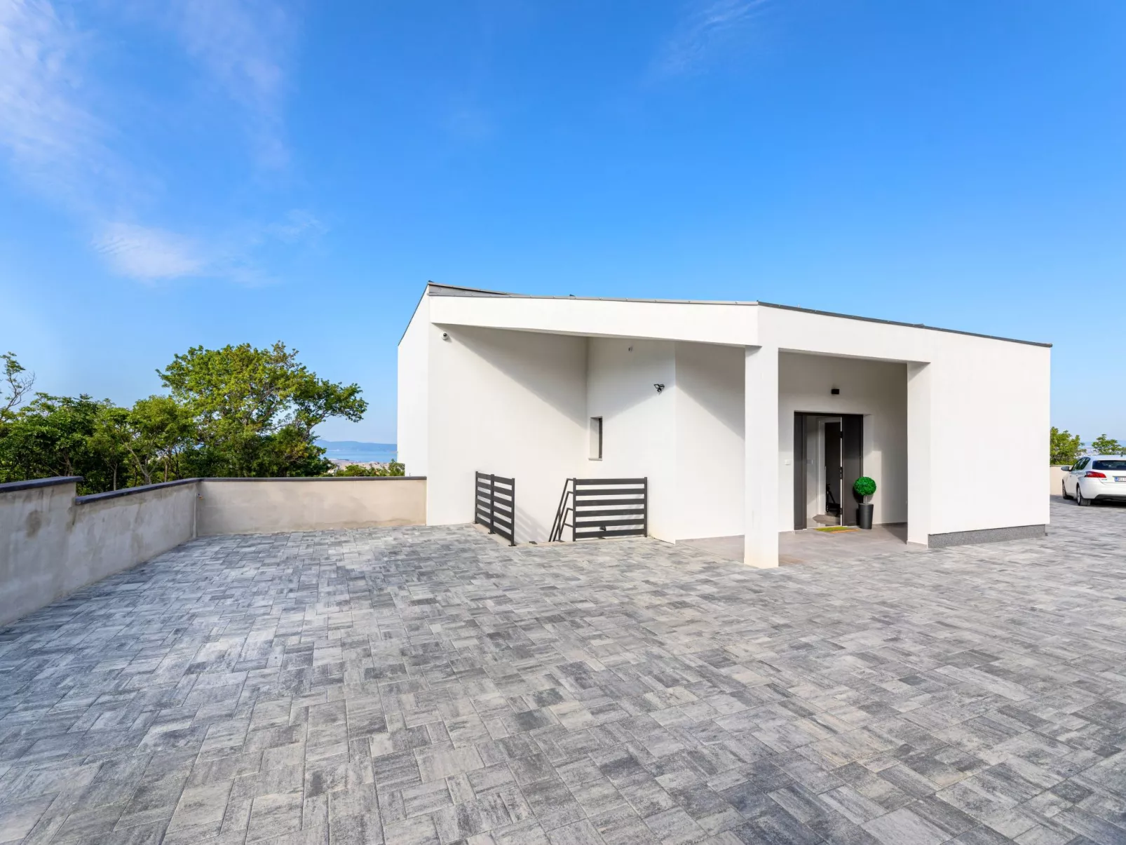 "Villa Juniperus" mit eigenem Pool