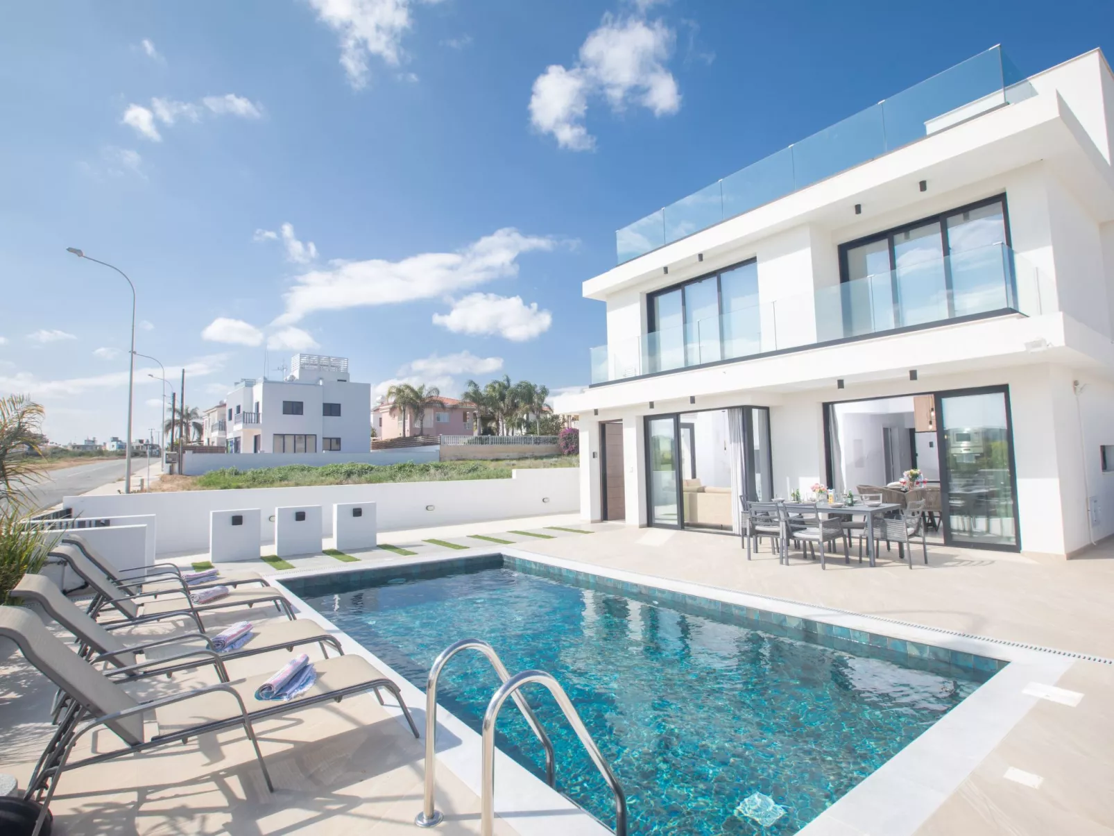 Haus in Paralimni mit Doppelveranda