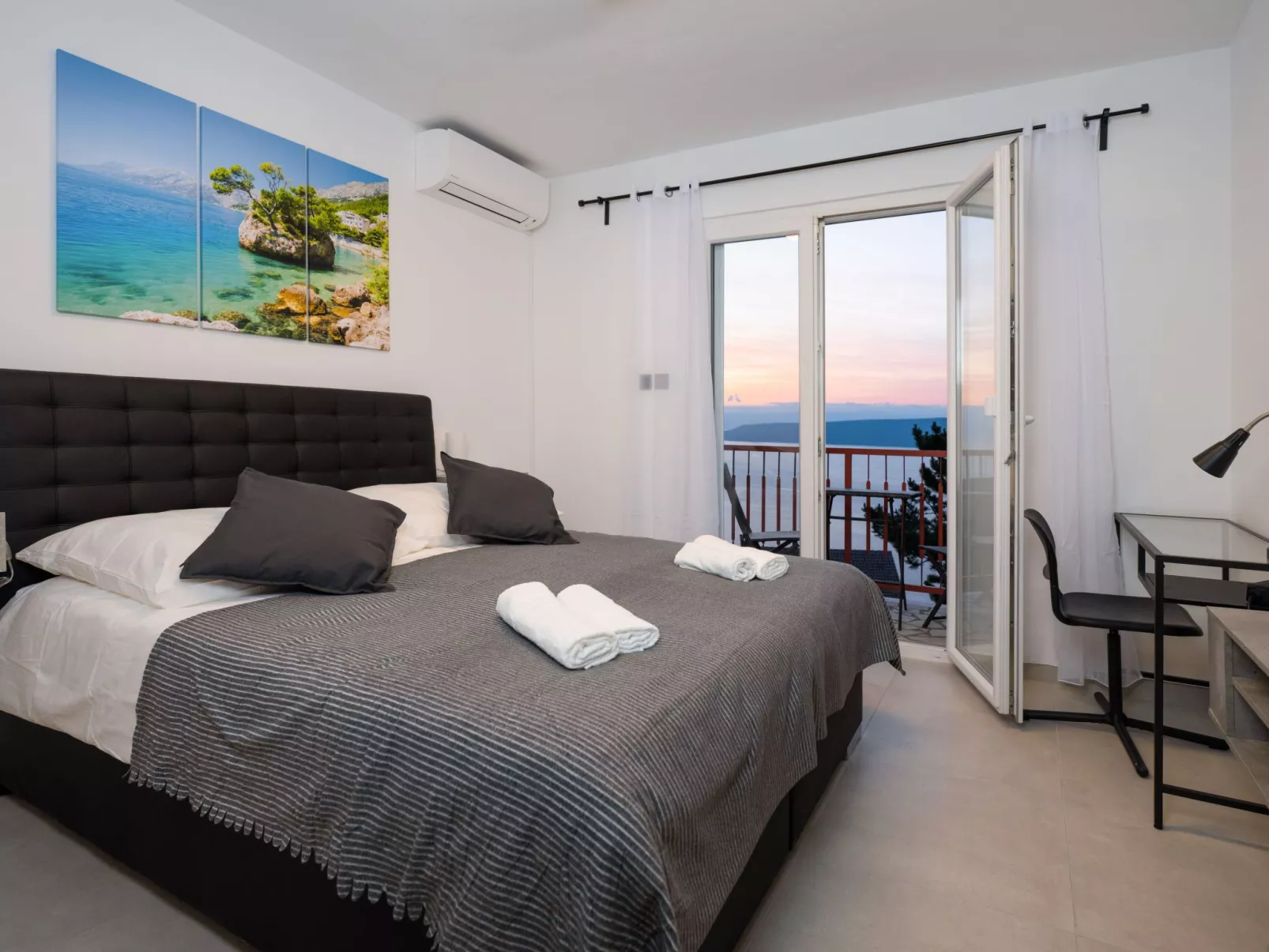 Luxury Seaview Apartment