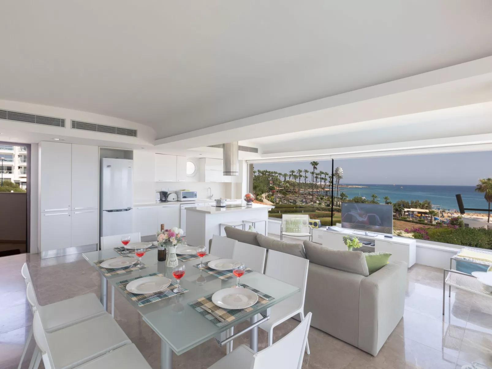 Luxuriöse Wohnung am Strand von Thalassa