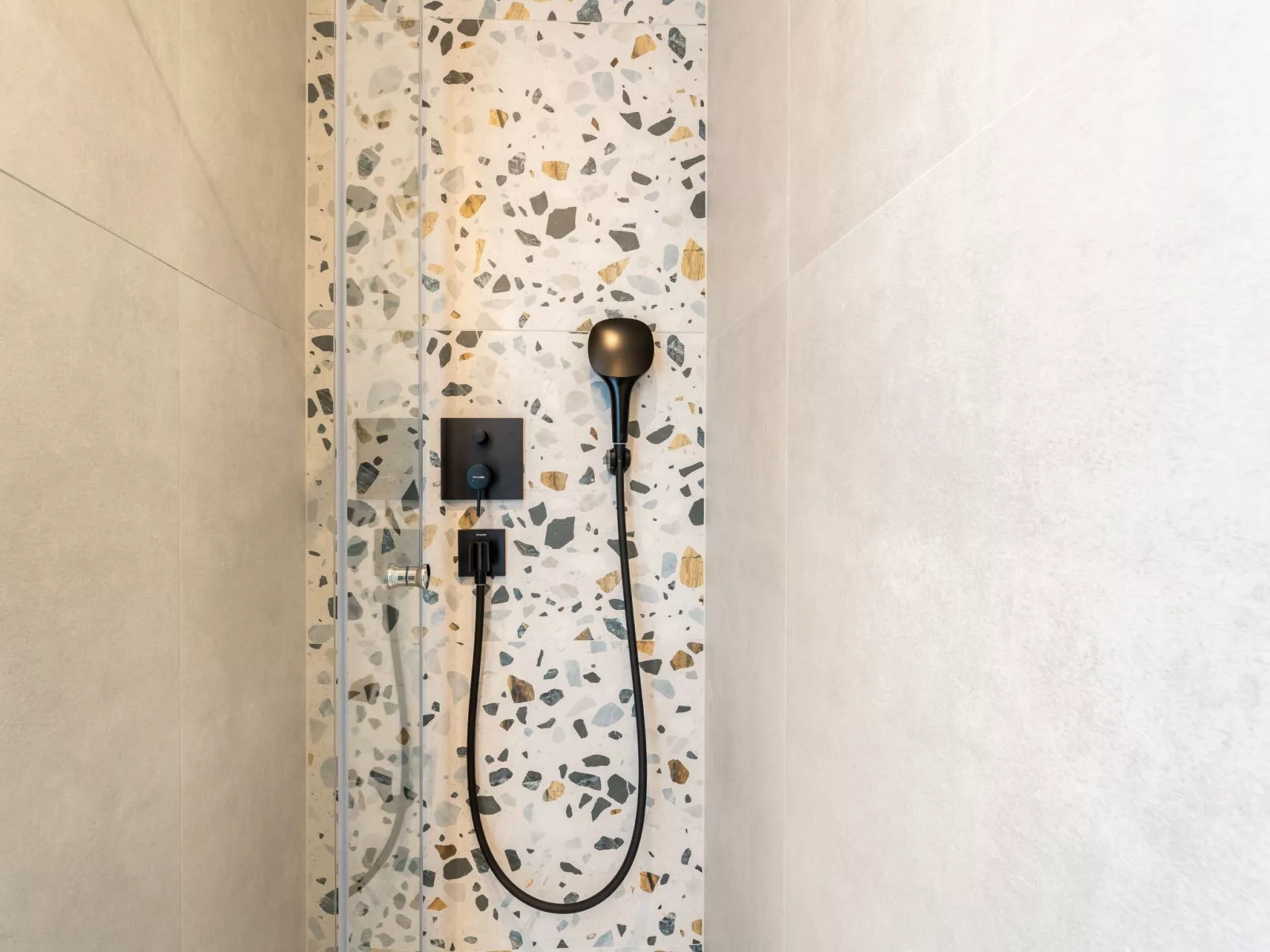 Vier-Schlafzimmer-Wohnung Dantela mit Tauchbecken