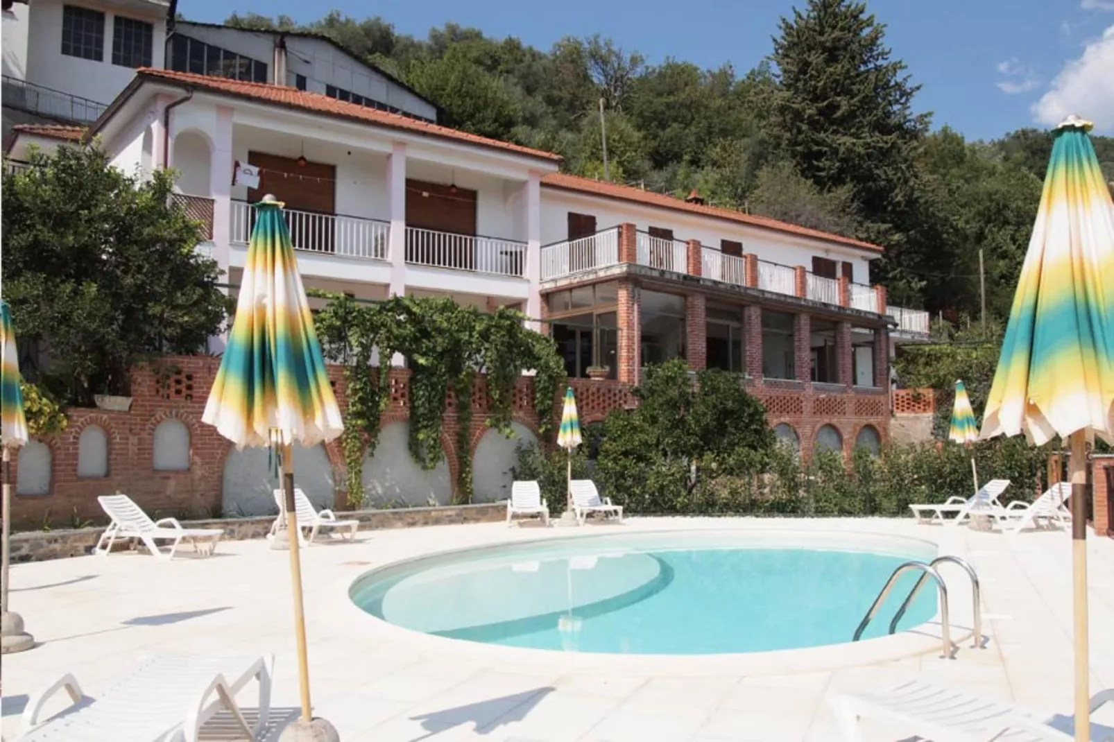 AGRITURISMO BORGO AMENO - AGRITURISMO BORGO AMENO - Zwembad