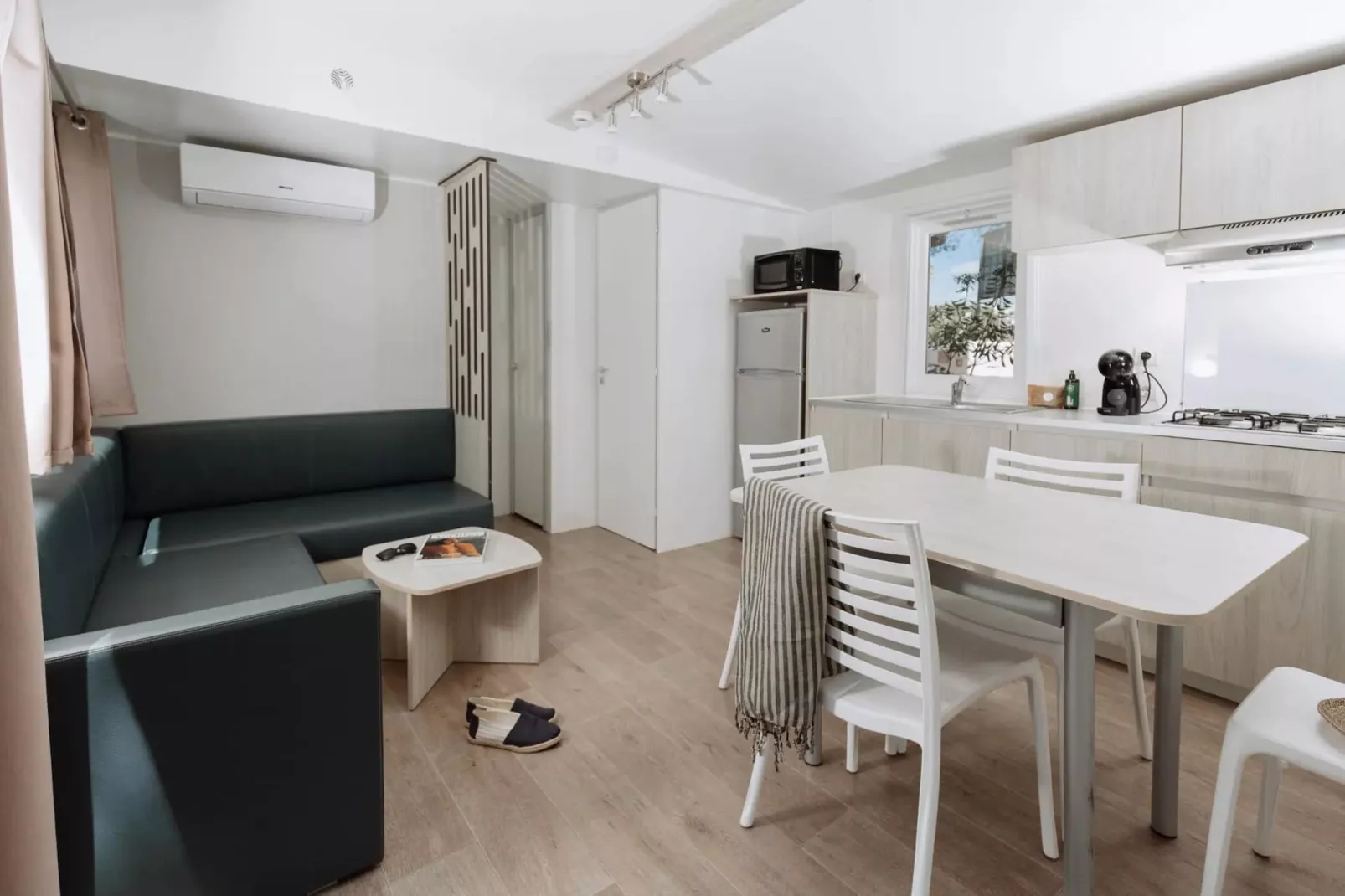 HOLA CAMP SITGES GARROFER-Bungalow Comfort 6