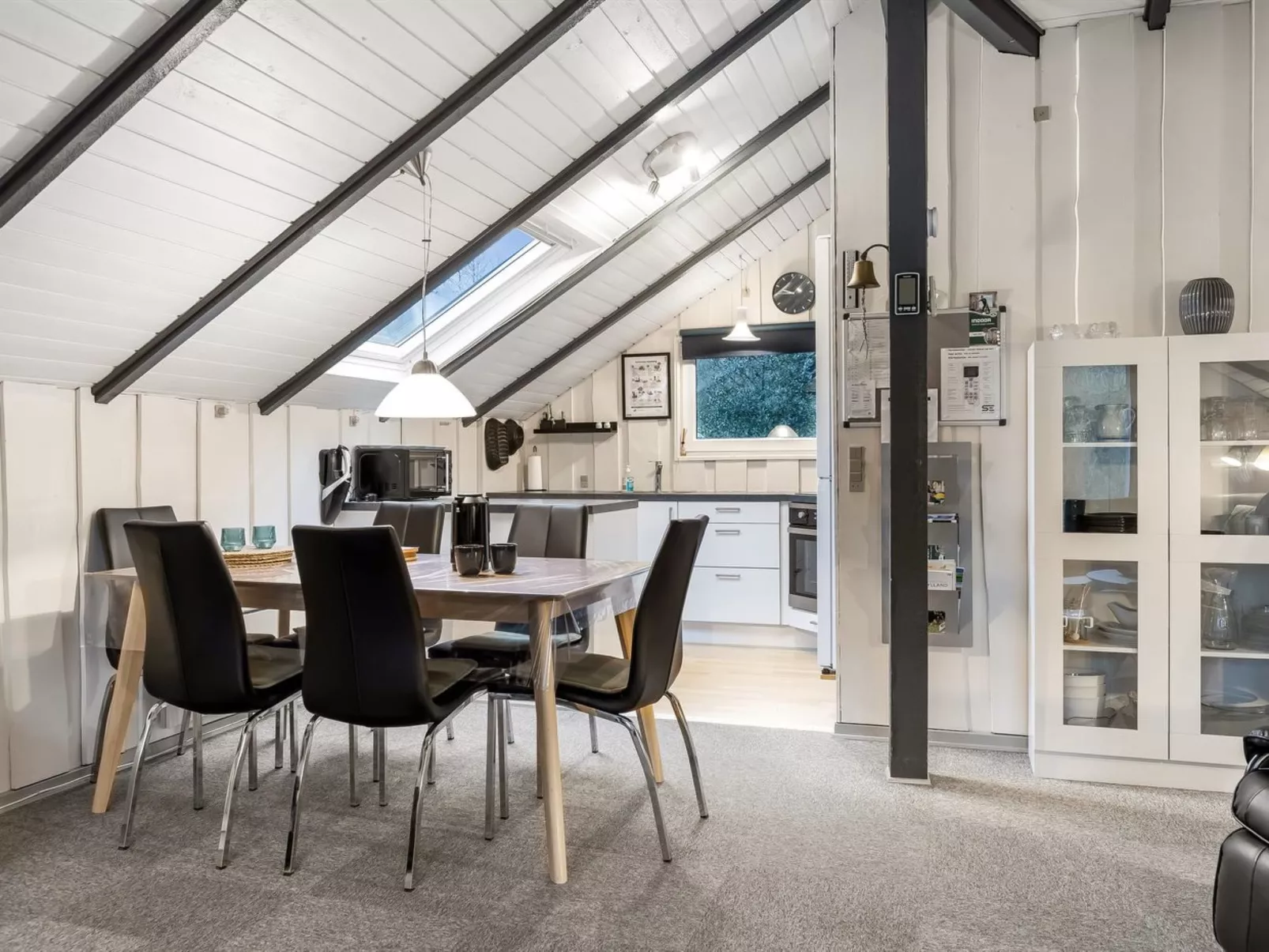 "Liljana" - 30km from the sea-Binnen