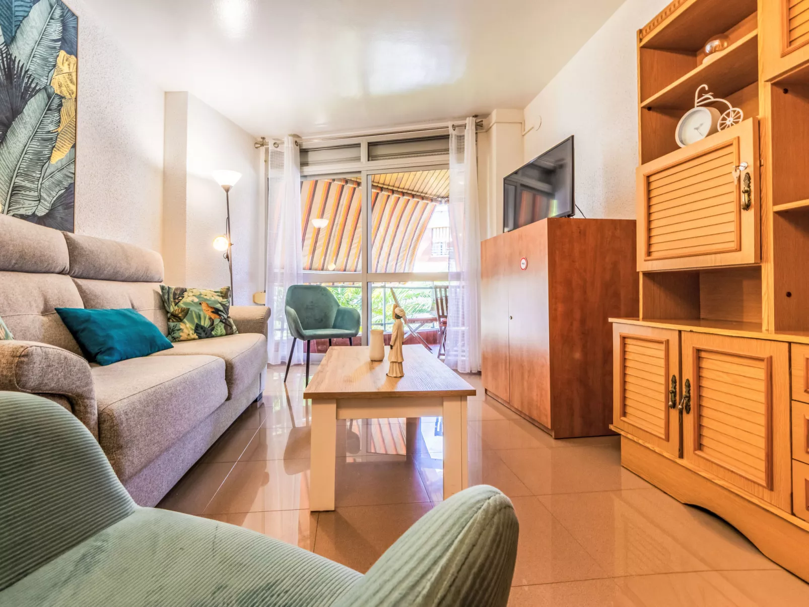 Sol España - Binnen