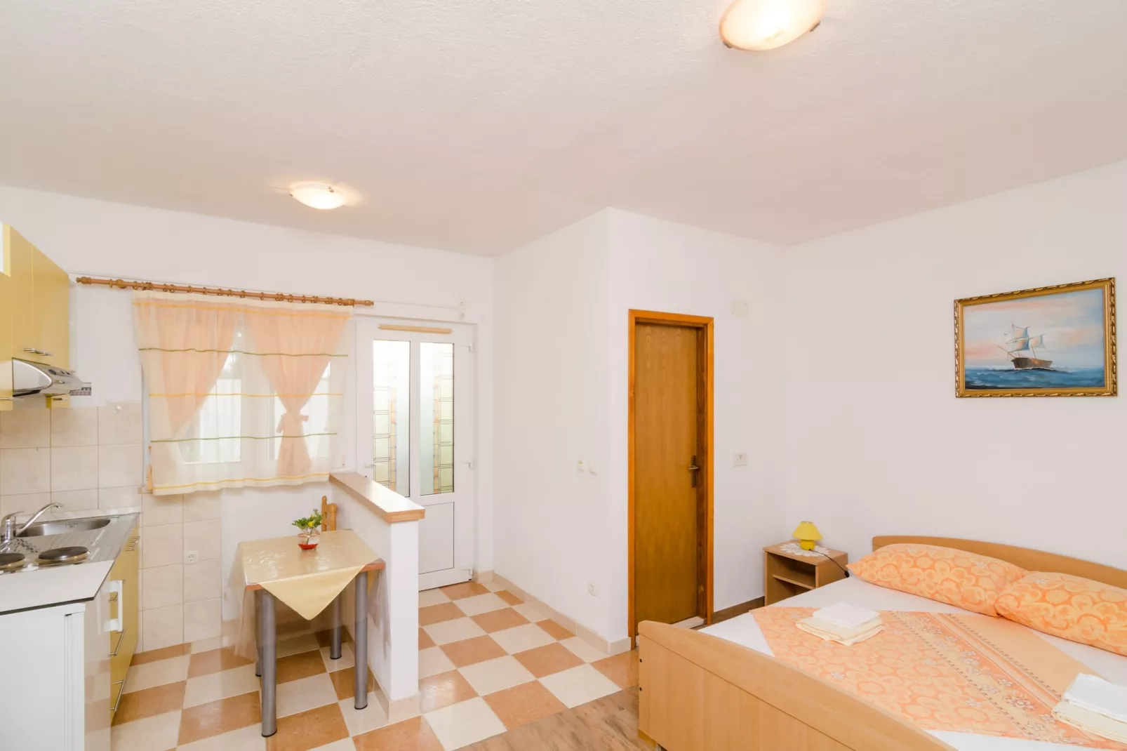 Apartments Skurla - Studio Apartment with Terrace (A1 žuti )