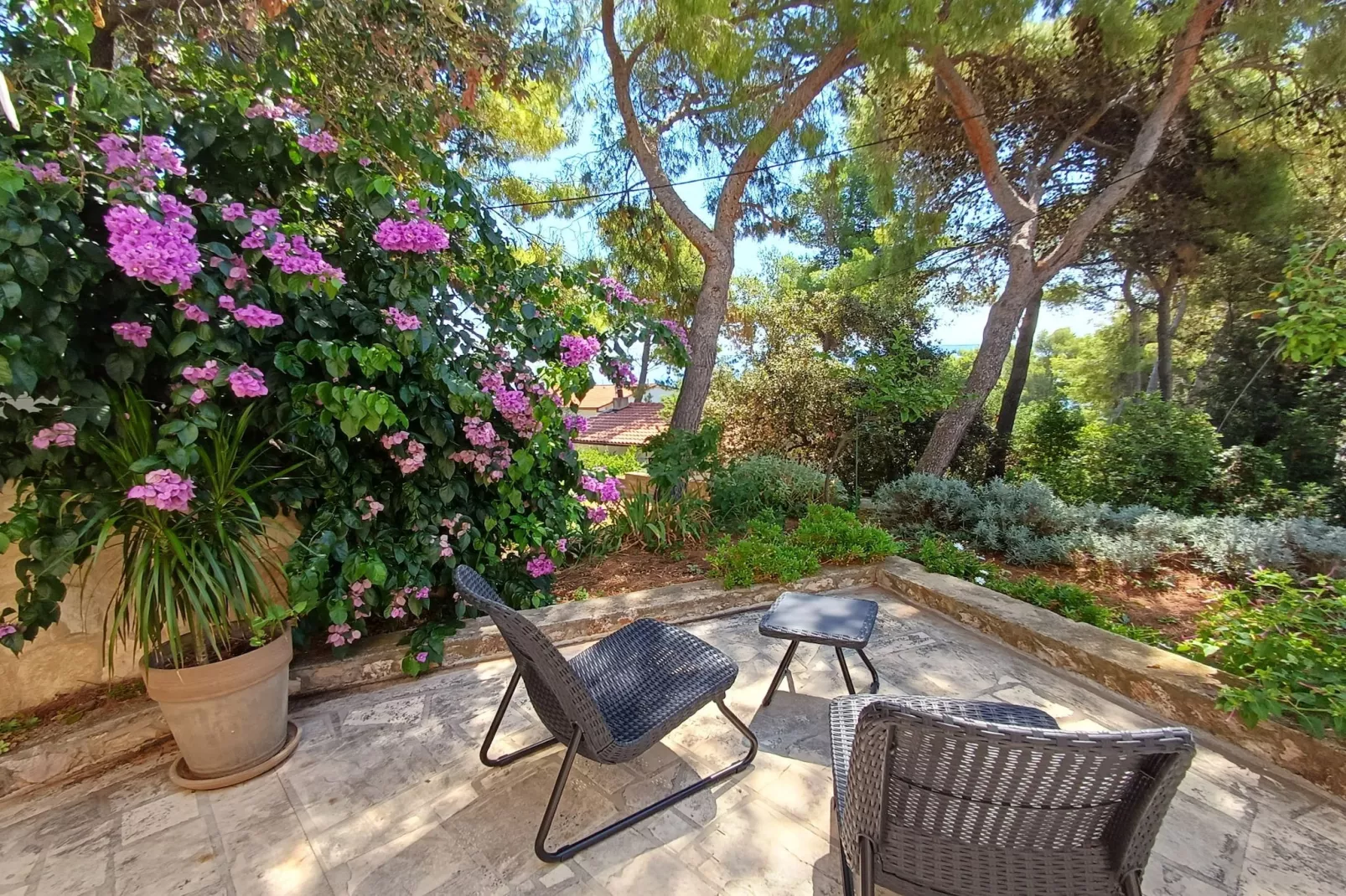 Apartments Villa Pelegrin - Two Bedroom Apartment with Garden View (Apartment A)-Buitenlucht