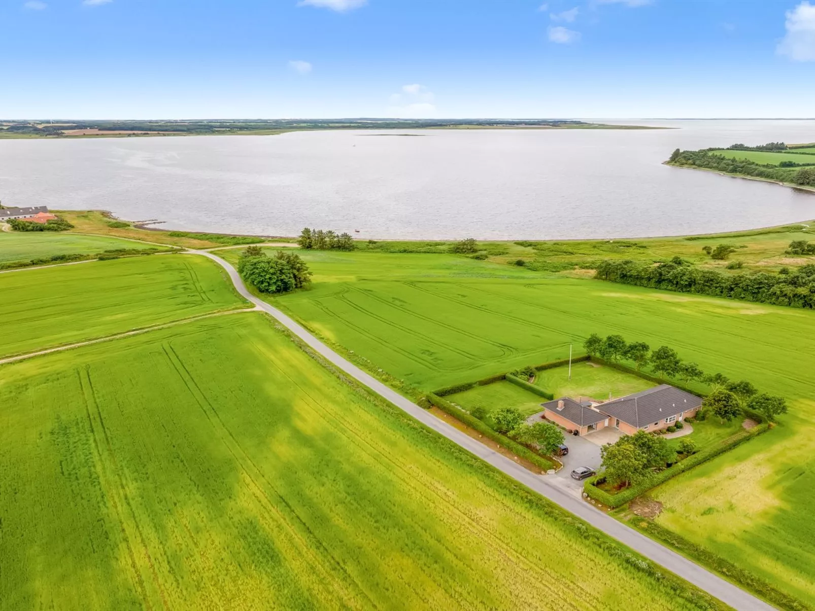 "Erja" - 300m to the fjord