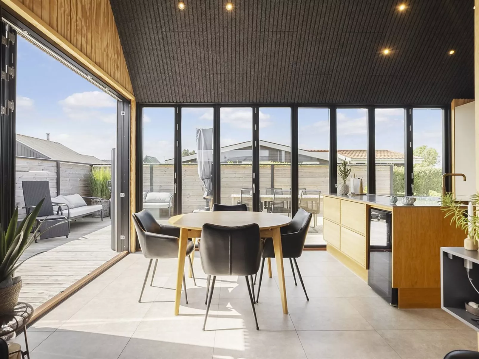 "Greta" - 125m from the sea