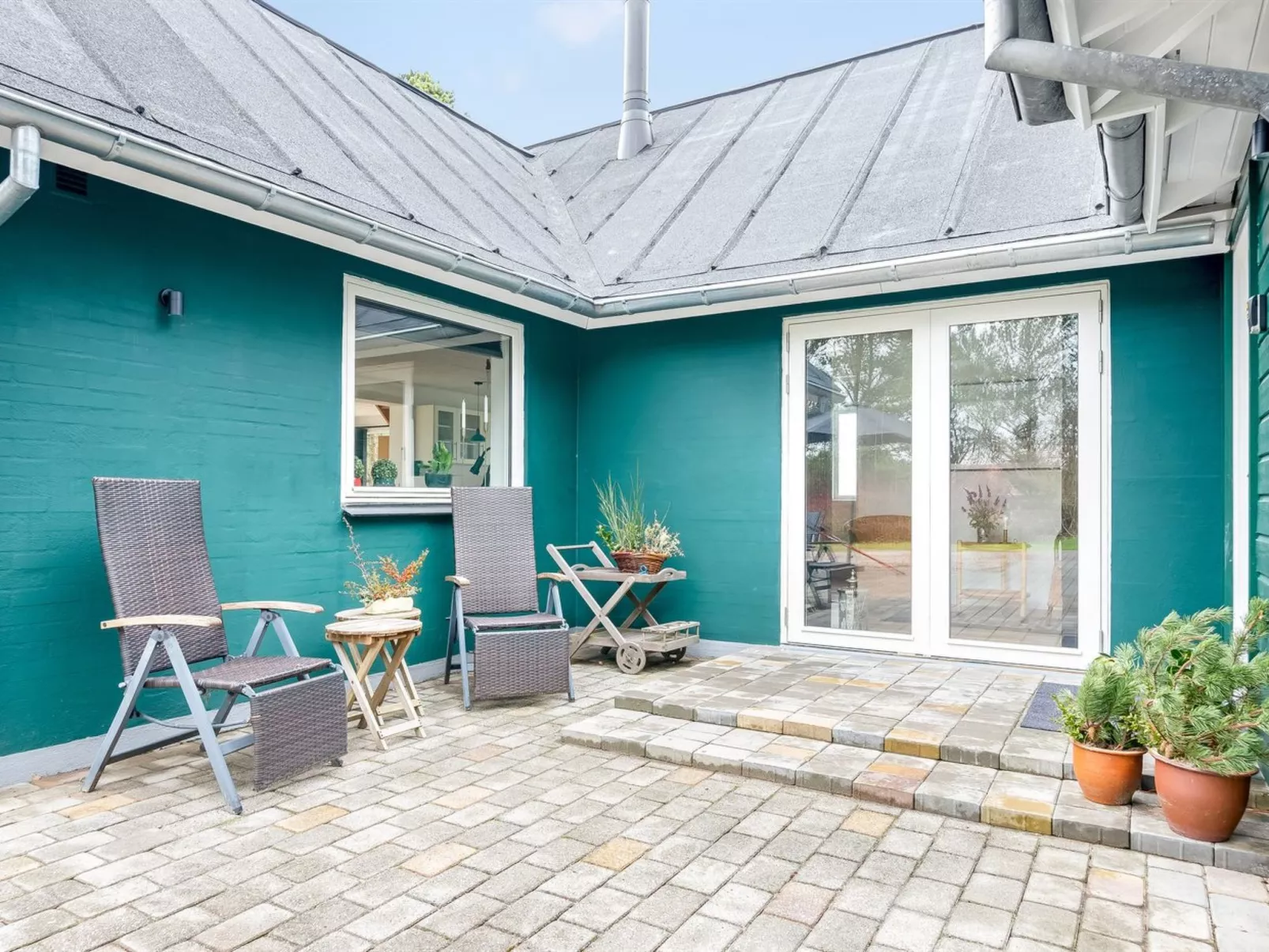 "Nele" - 1.4km from the sea