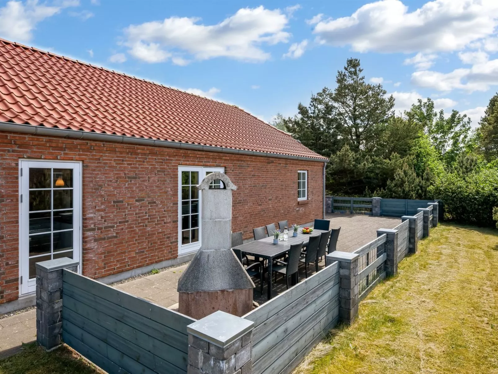 "Merit" - 3.2km from the sea