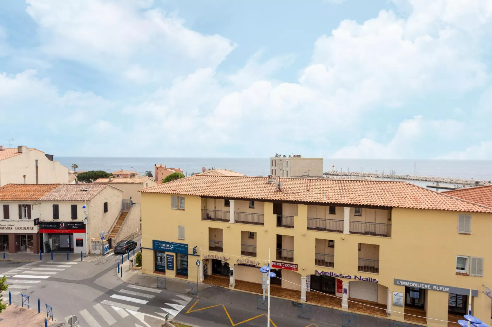 APPARTEMENT VUE SUR LE PORT-Uitzicht zomer