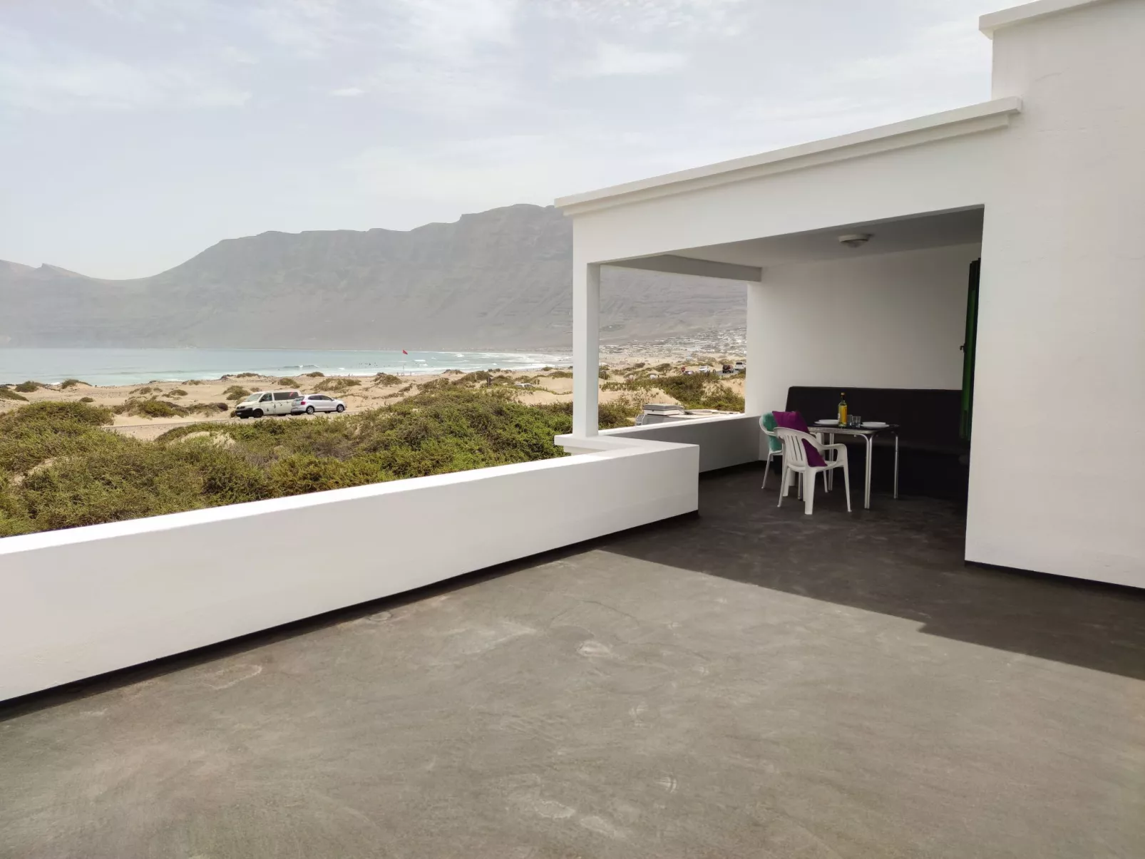 In Caleta De Famara mit Terrasse