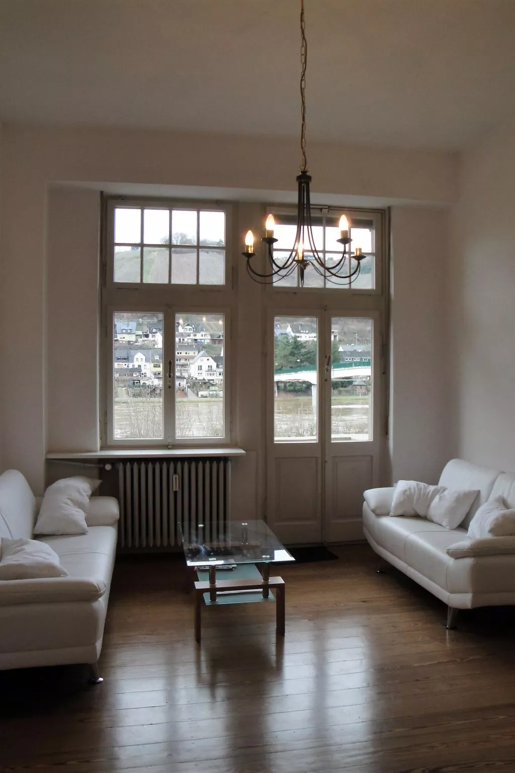 Wohnung in einem historischen Gebäude mit Balkon und Blick auf die Mosel