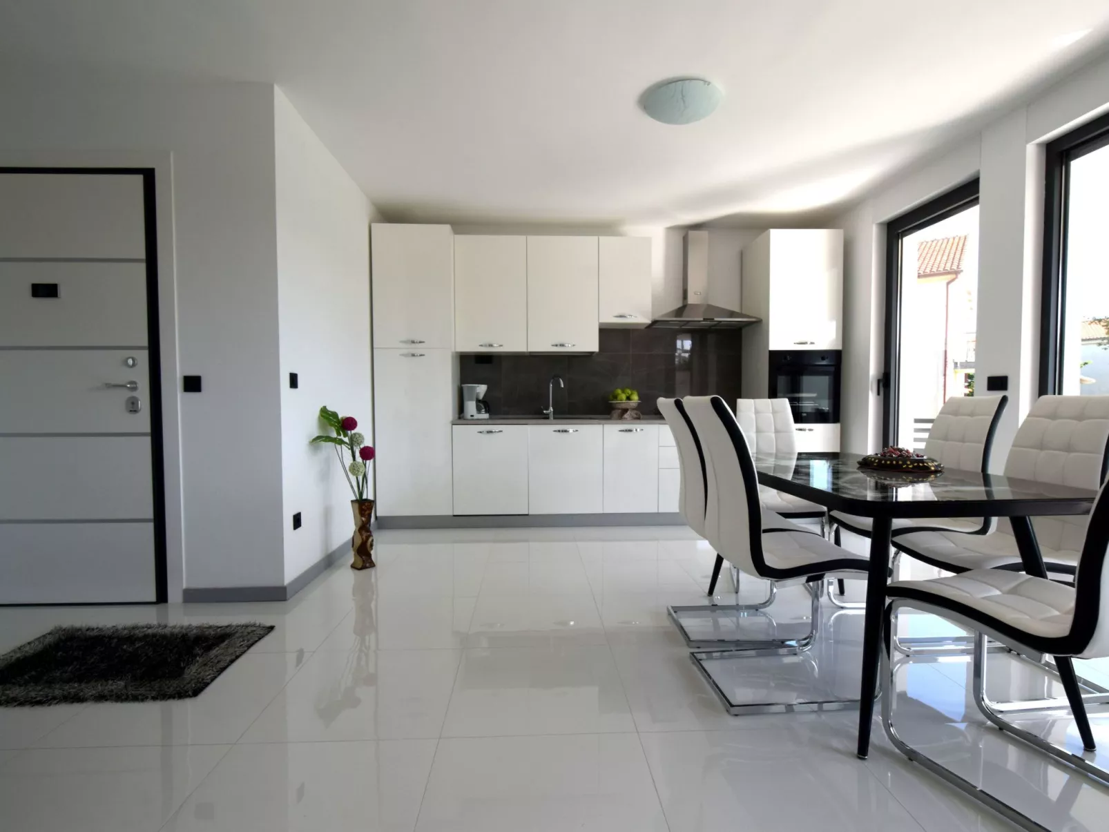 "Helena" direkt am Strand