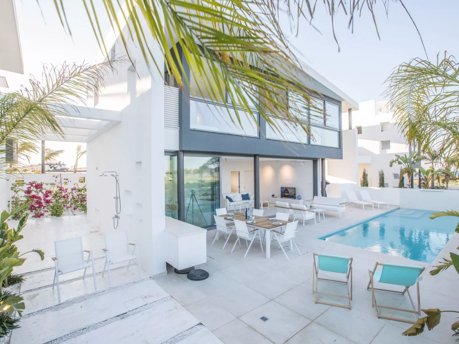 Neue, moderne 3-Schlafzimmer-Villa mit privatem Pool