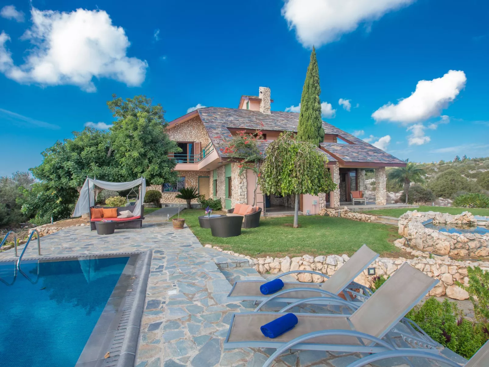 Private Villa mit Panoramablick auf das Meer